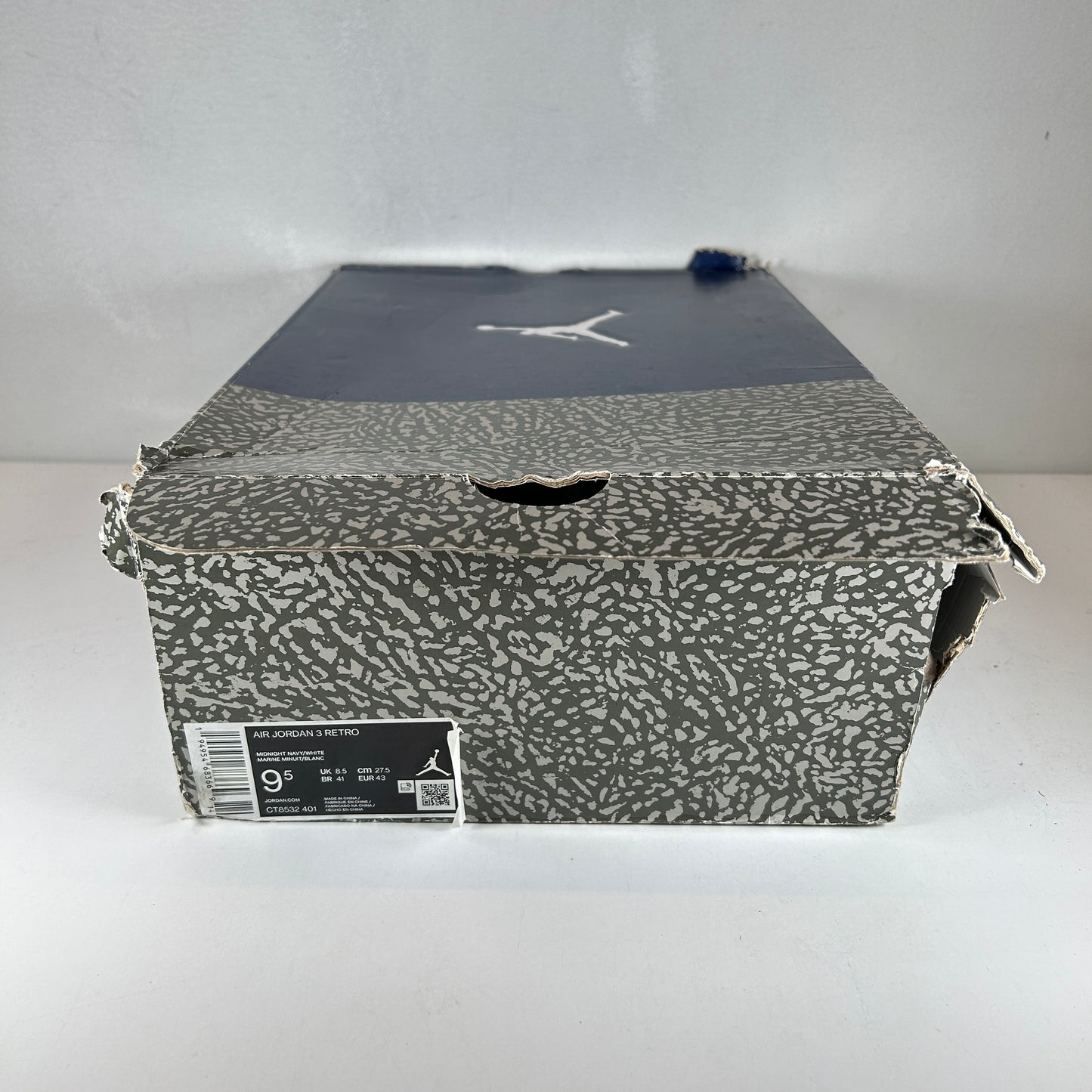 CT8532 401 Jordan 3 Georgetown [USED] - 9.5 M (Used)