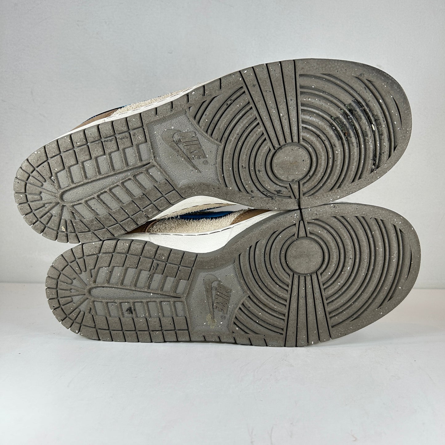 DO6712 200 Nike Dunk Low size? Dark Driftwood [USED] - 10 M (Used) (No Box)