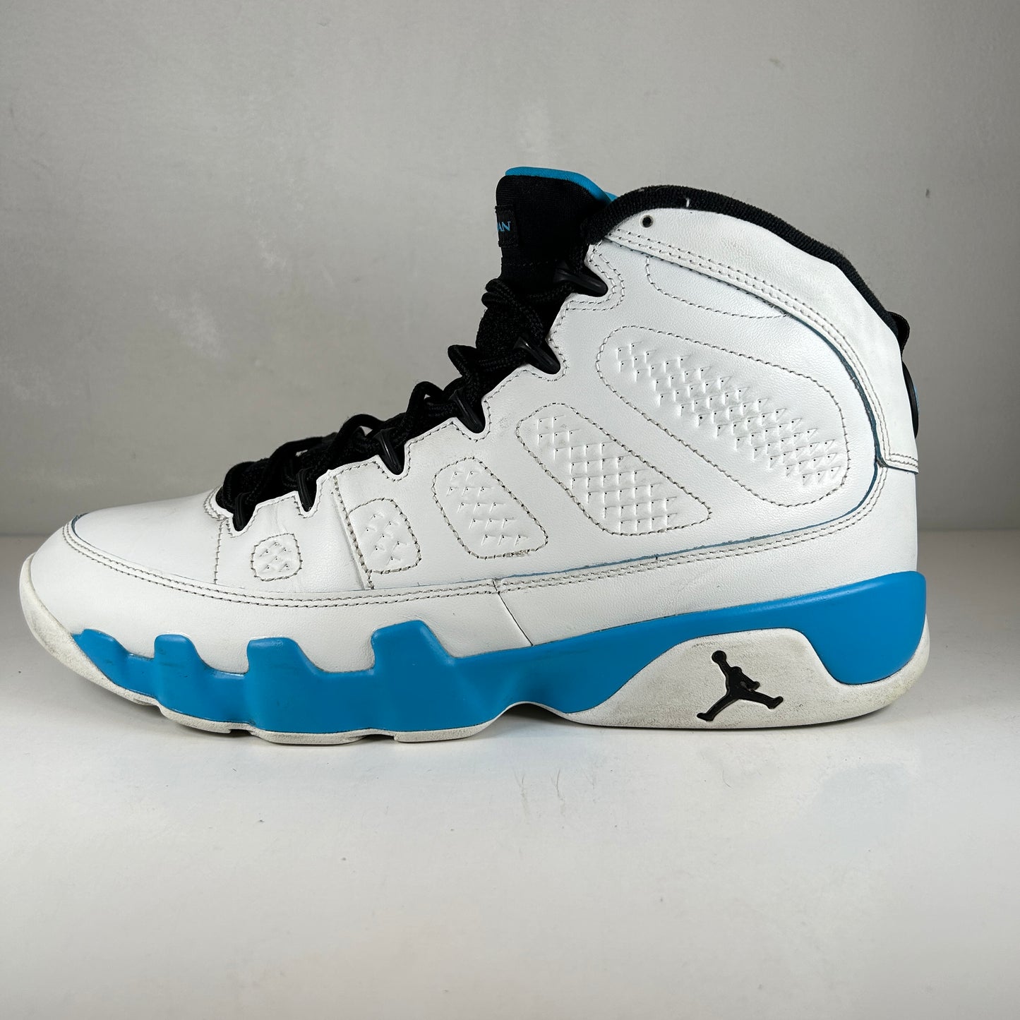 FQ8992 101 Jordan 9 Retro Powder Blue (2024) [USED] - 12 M (Used)