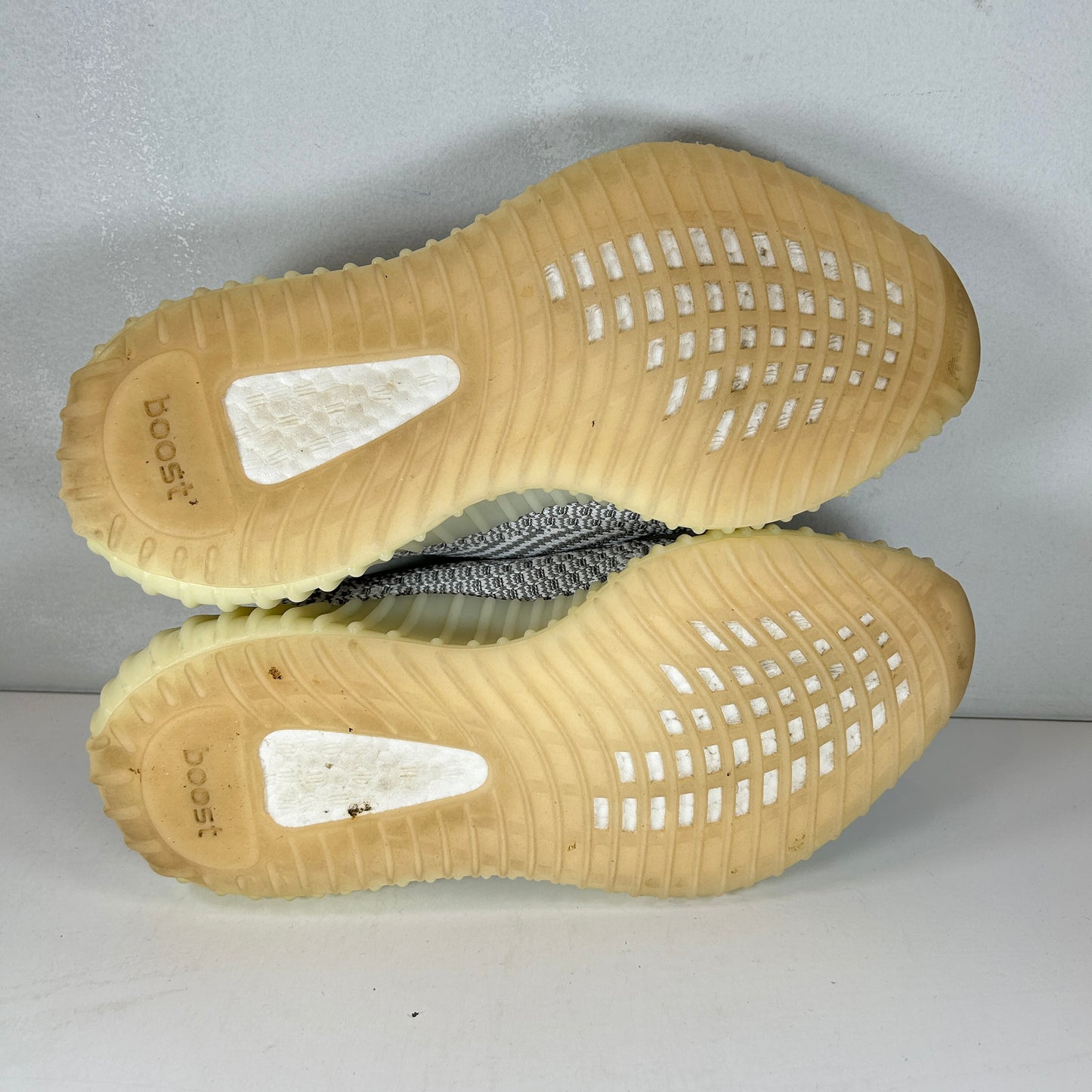 EF2905 Yeezy 350 V2 Static Non-Reflective [USED] - 6.5 M (Used)
