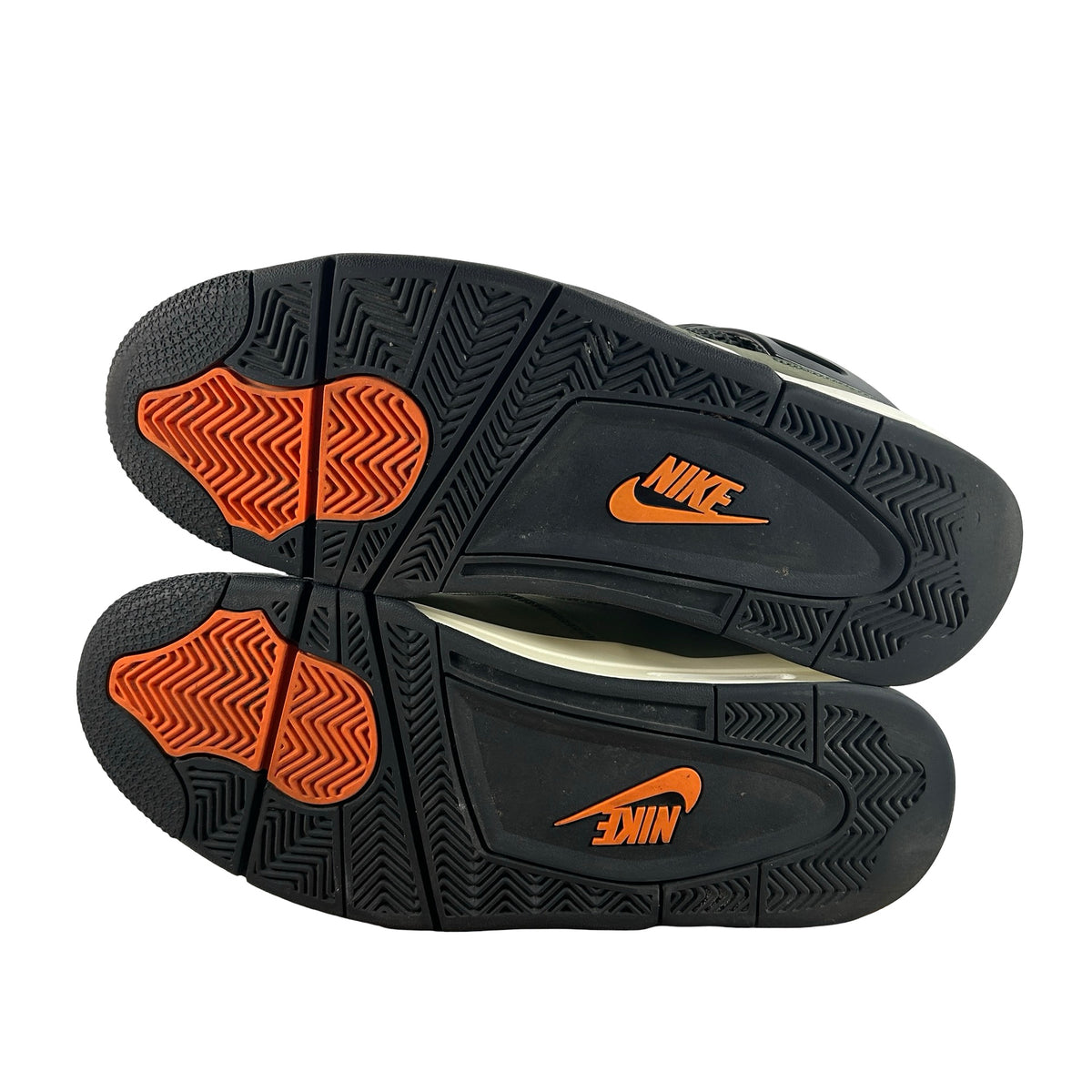 IB1519 200 Jordan 4 Retro OG SP Undefeated (2025) [USED] - 10 M (Used15)