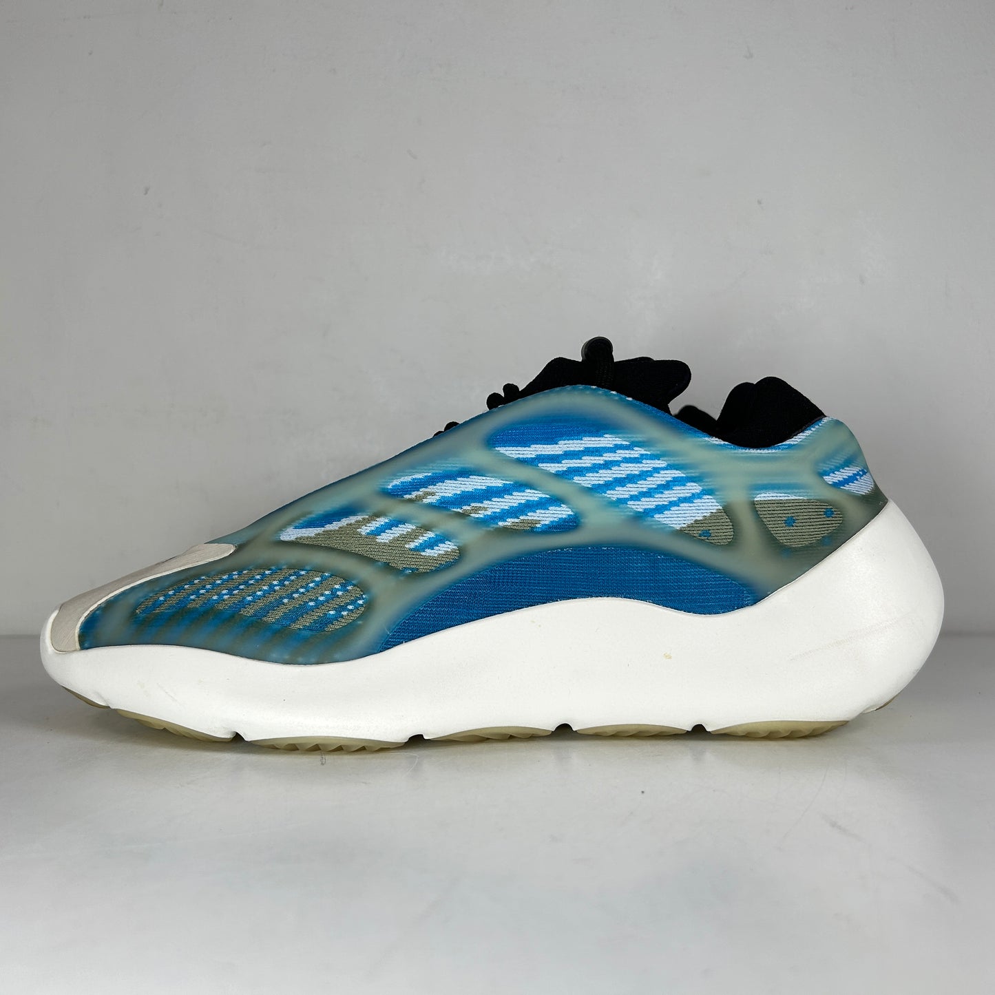 G54850 adidas Yeezy 700 V3 Arzareth [USED] - 9.5 M (Used) (No Box)