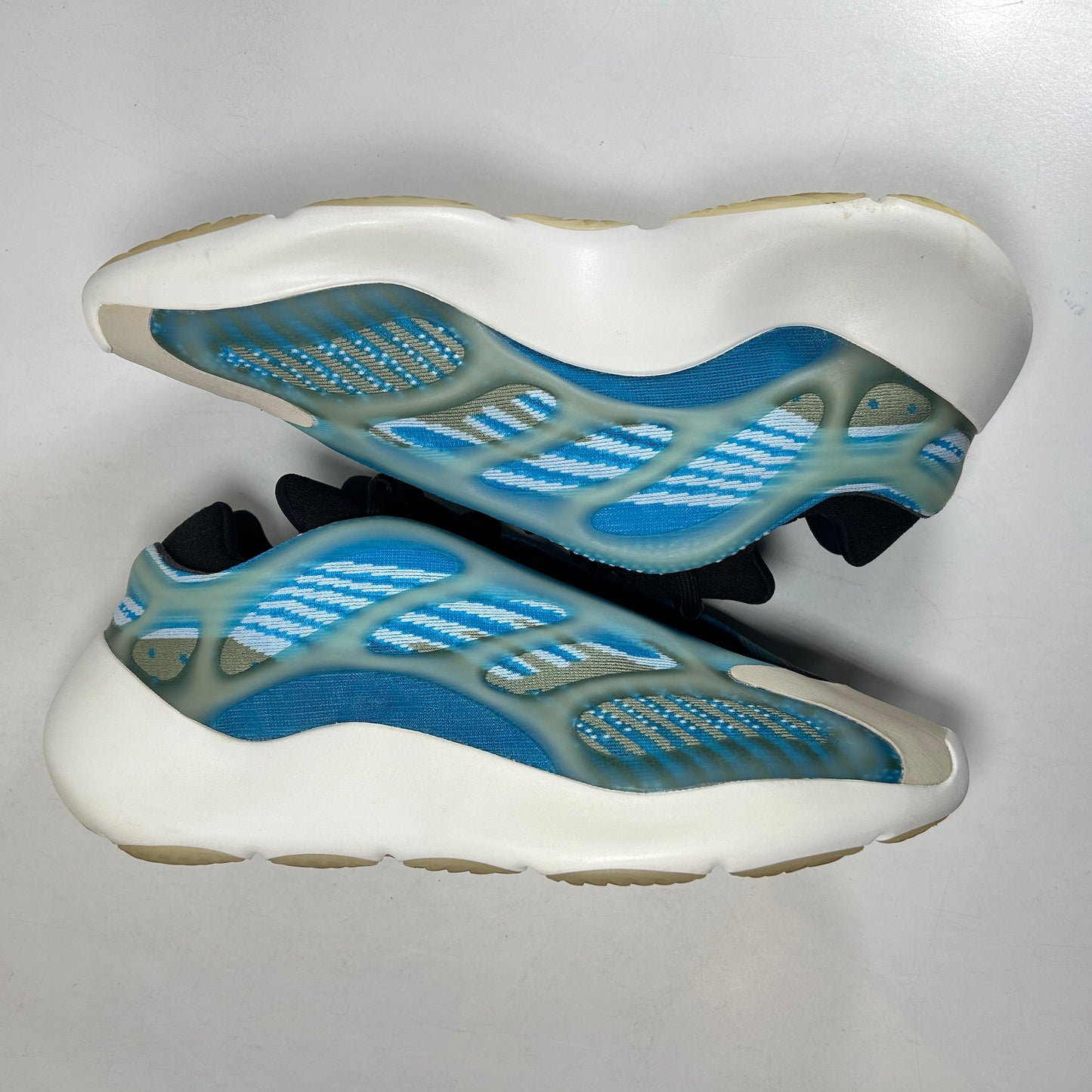 G54850 adidas Yeezy 700 V3 Arzareth [USED] - 9.5 M (Used) (No Box)