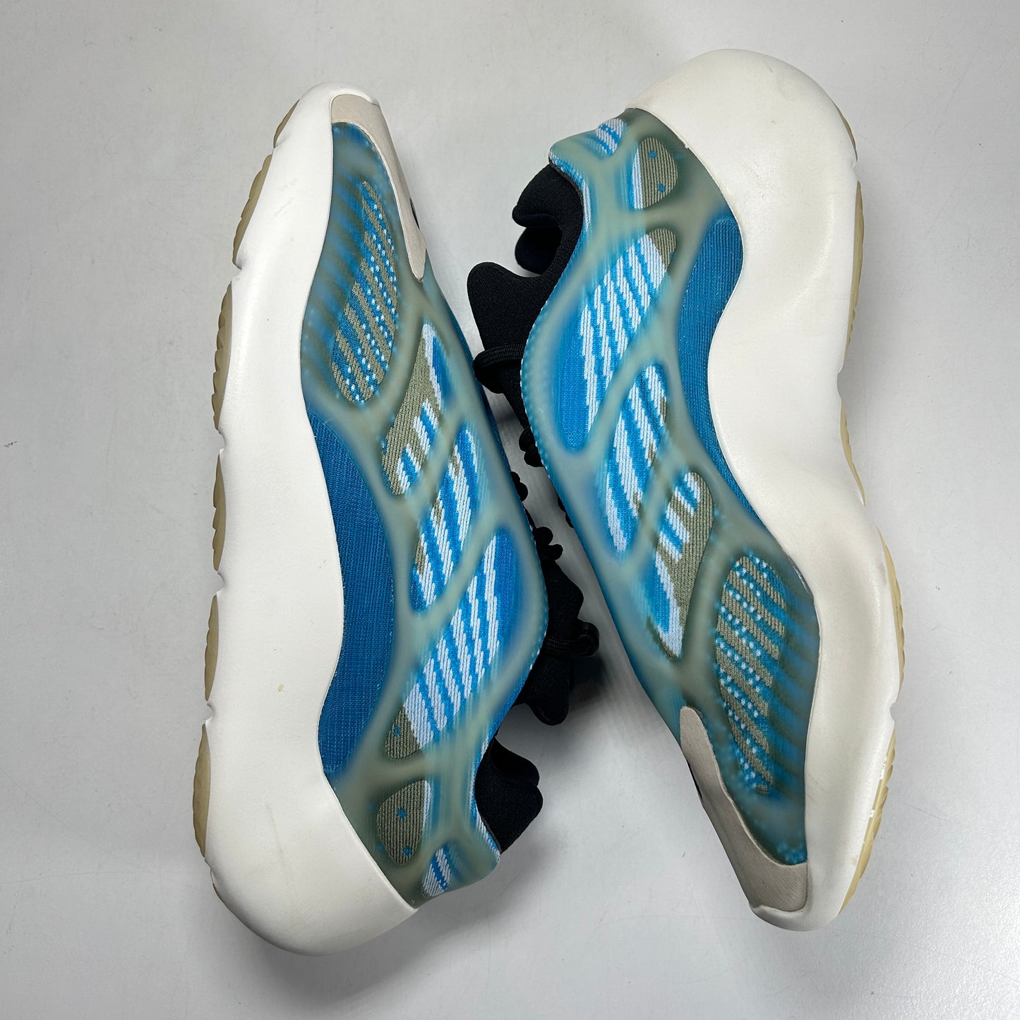 G54850 adidas Yeezy 700 V3 Arzareth [USED] - 9.5 M (Used) (No Box)