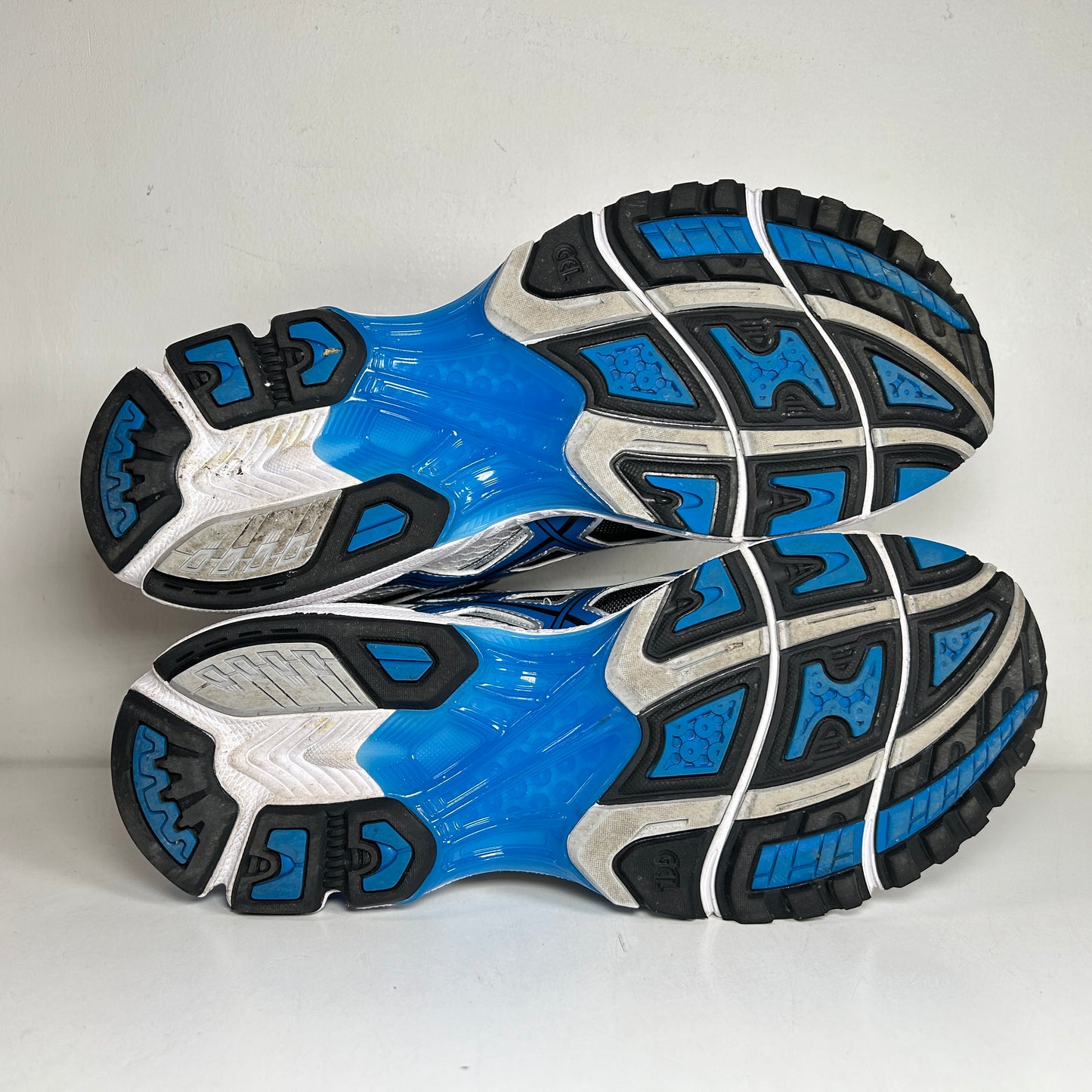 1203A543 101 ASICS Gel-Nimbus 10.1 White Directoire Blue [USED] - 10 M (Used) (Replace Box)