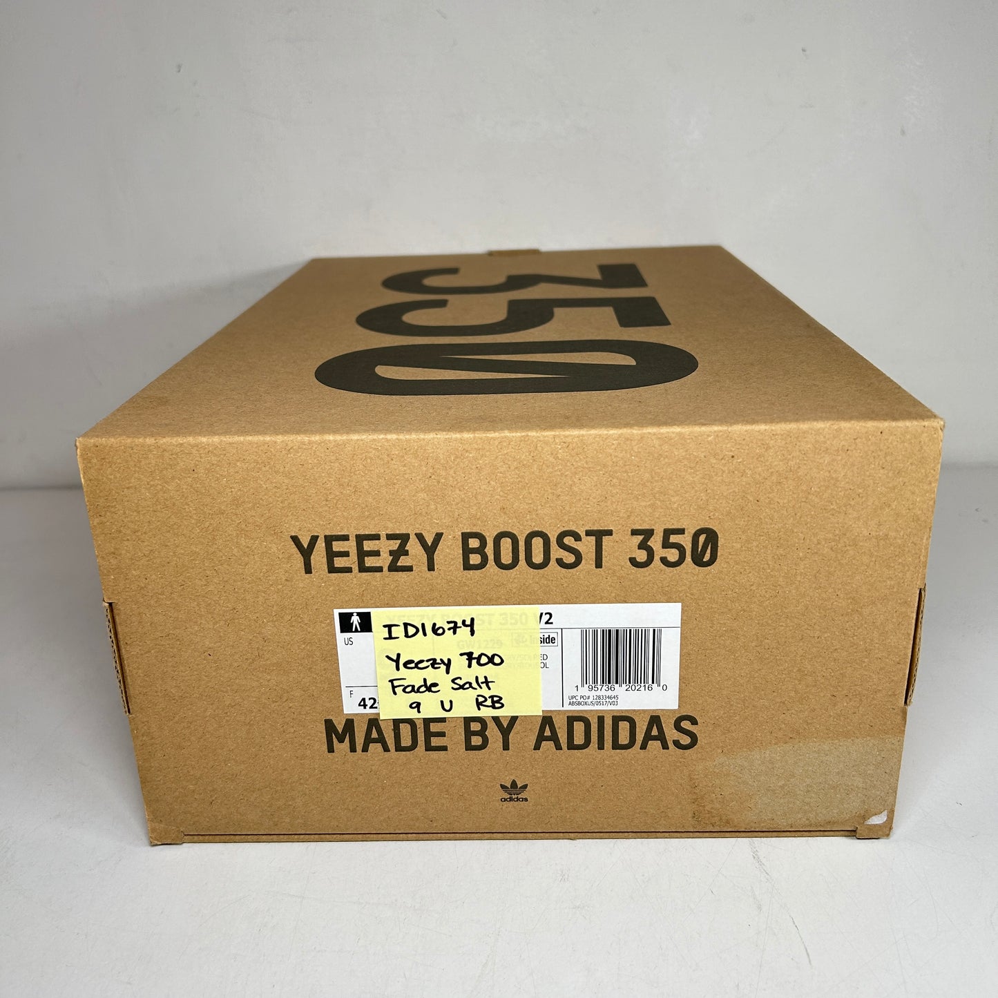 ID1674 adidas Yeezy 700 V3 Fade Salt [USED] - 9 M (Used) (Replace Box)