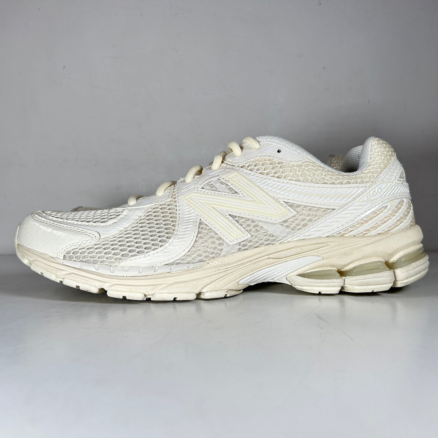 ML860AH2 New Balance 860v2 Aime Leon Dore White [USED] - 11.5 M (Used)