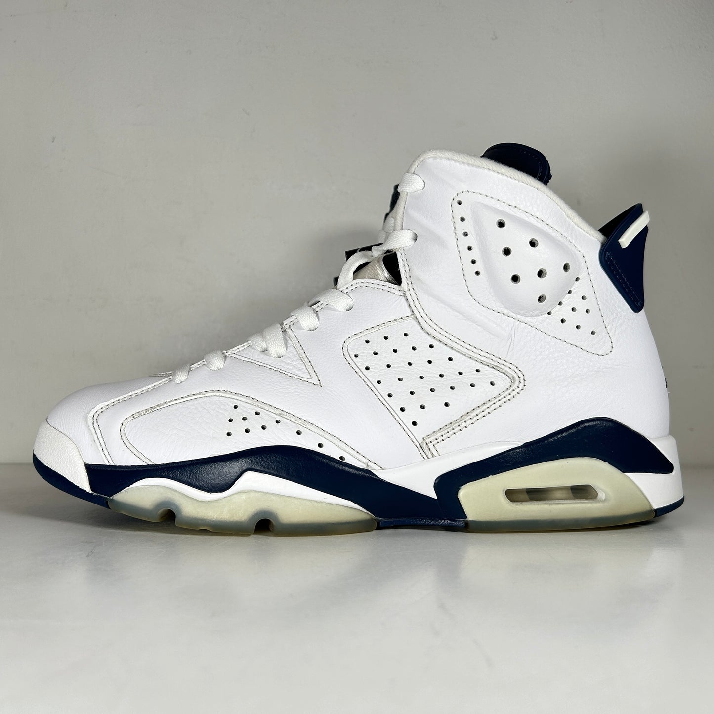 CT8529 141 Jordan 6 Retro Midnight Navy (2022) [USED] - 11 M (Used)