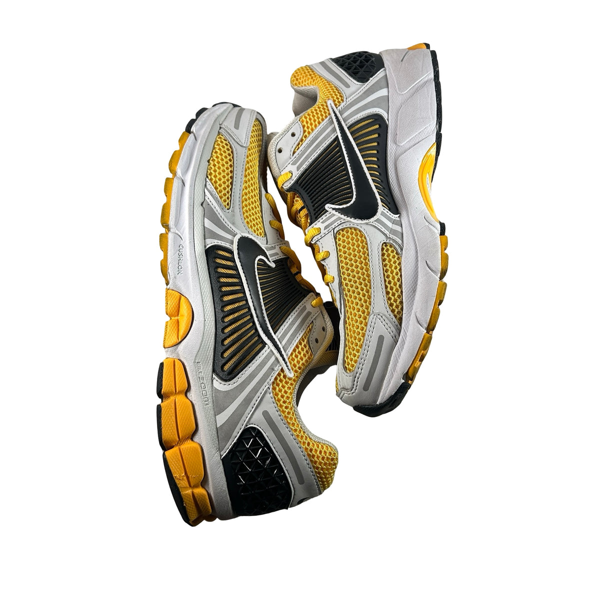 FB9149 002 Nike Zoom Vomero 5 Photon Dust Laser Orange [USED] - 10 M (Used)