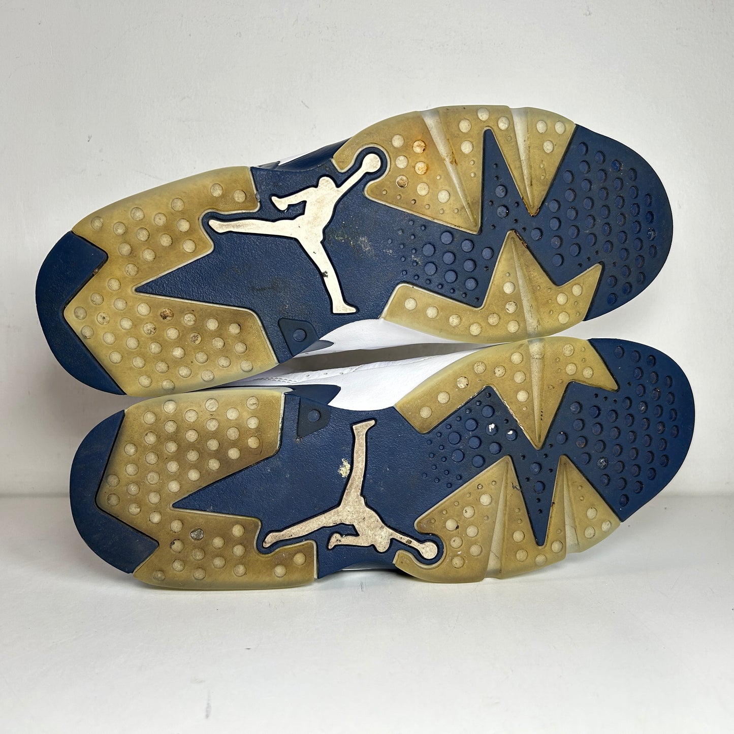 CT8529 141 Jordan 6 Retro Midnight Navy (2022) [USED] - 11 M (Used)
