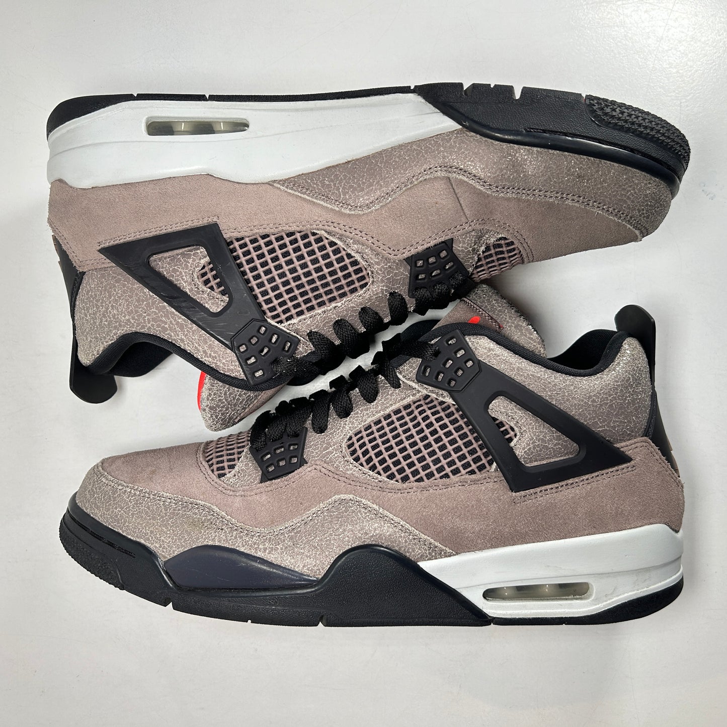 DB0732 200 Jordan 4 Taupe Haze [USED] - 11.5 M (Used)