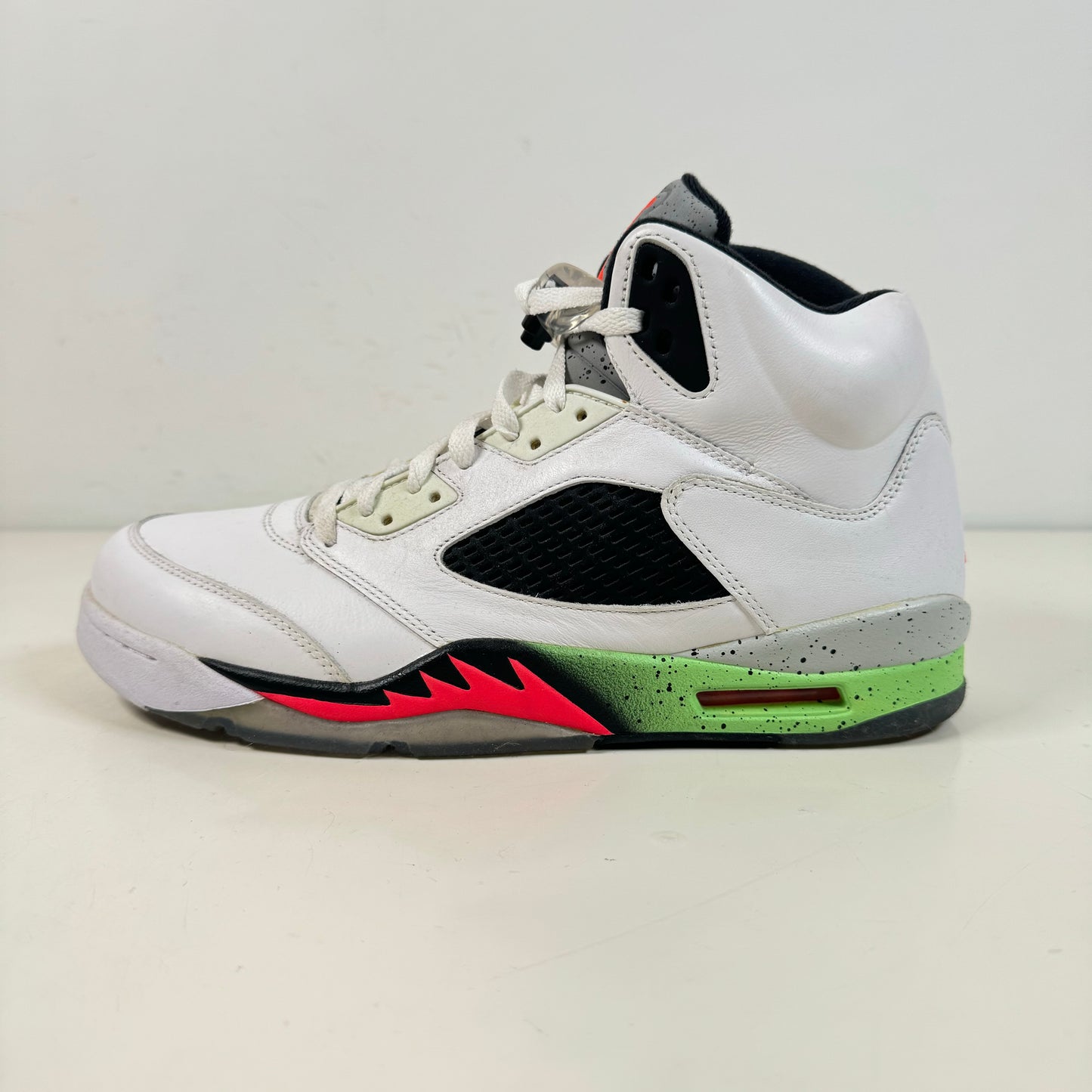 136027 115 Jordan 5 Retro Poison Green [USED] - 11.5 M (Used) (No Box)