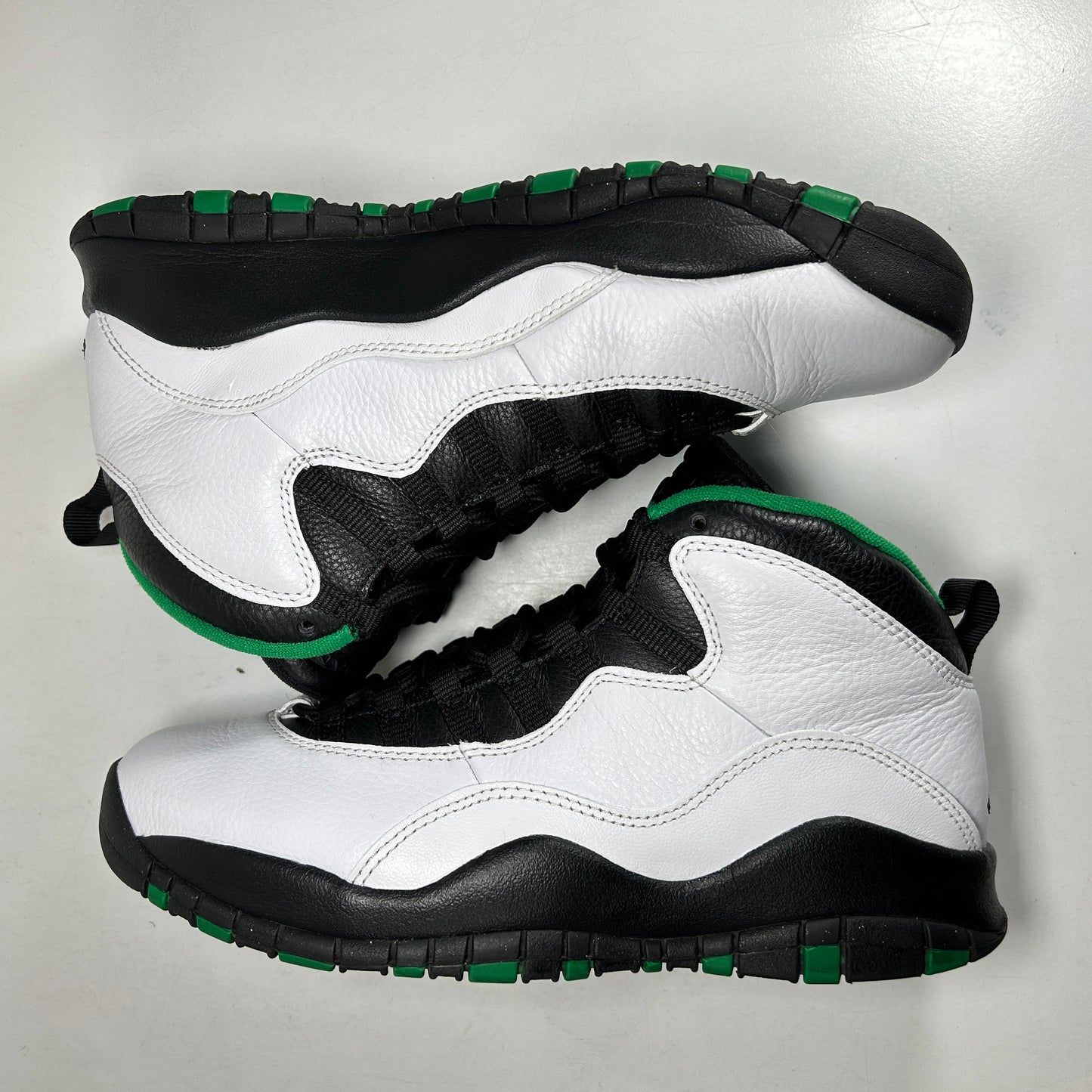 310805 137 Jordan 10 Retro Seattle [USED] - 9 M (Used)