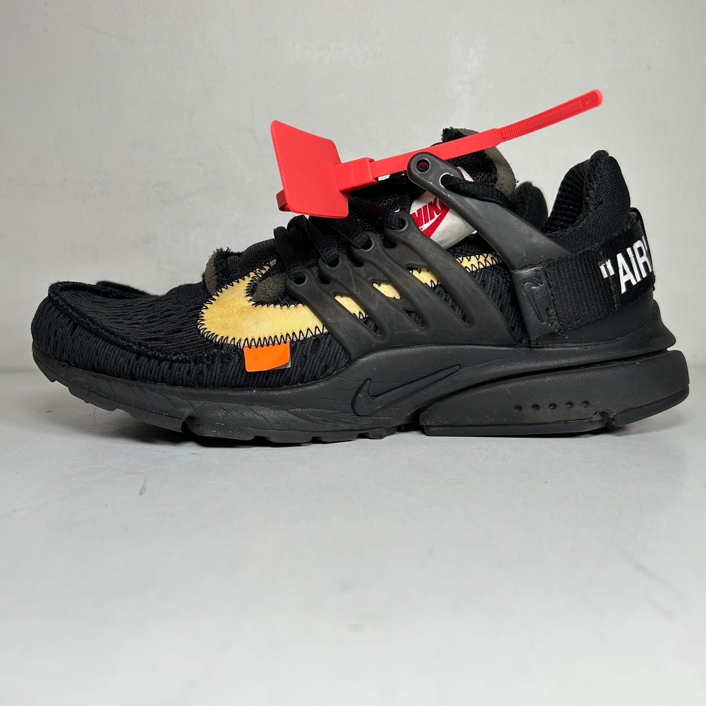 AA3830 002 Nike Air Presto Off-White Black [USED] - 7 M (Used)