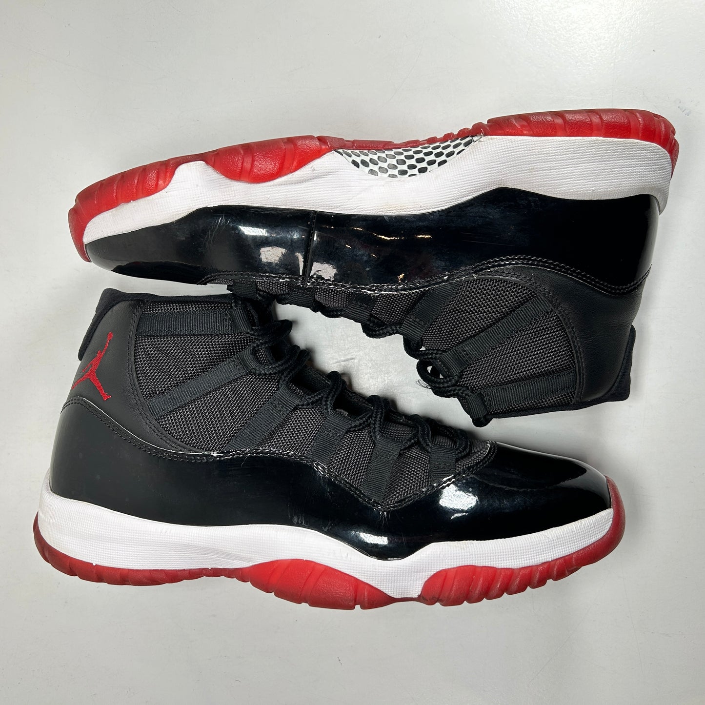 378037 061 Jordan 11 Retro Playoffs Bred (2019) [USED] - 11 M (Used2) (No Box)