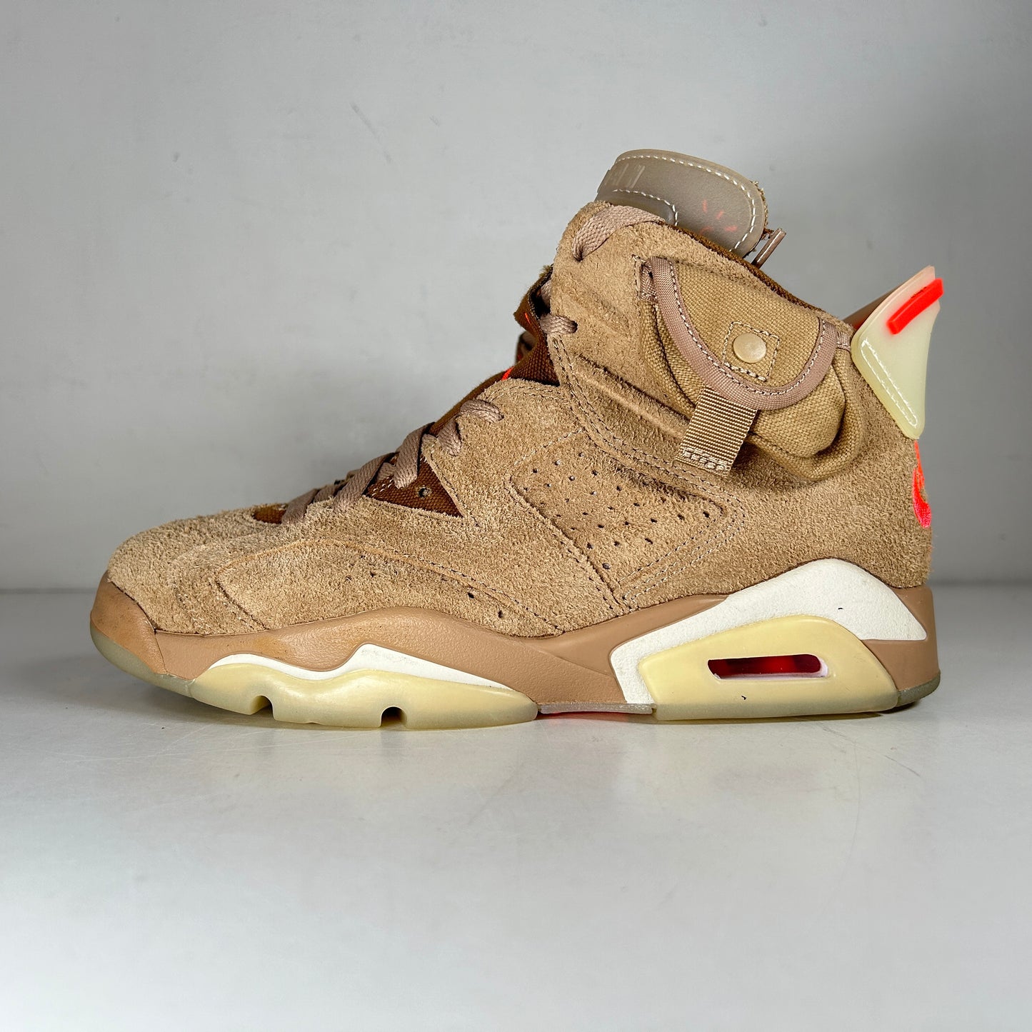 DH0690 200 Jordan 6 Retro Travis Scott British Khaki [USED] - 5 M (Used)