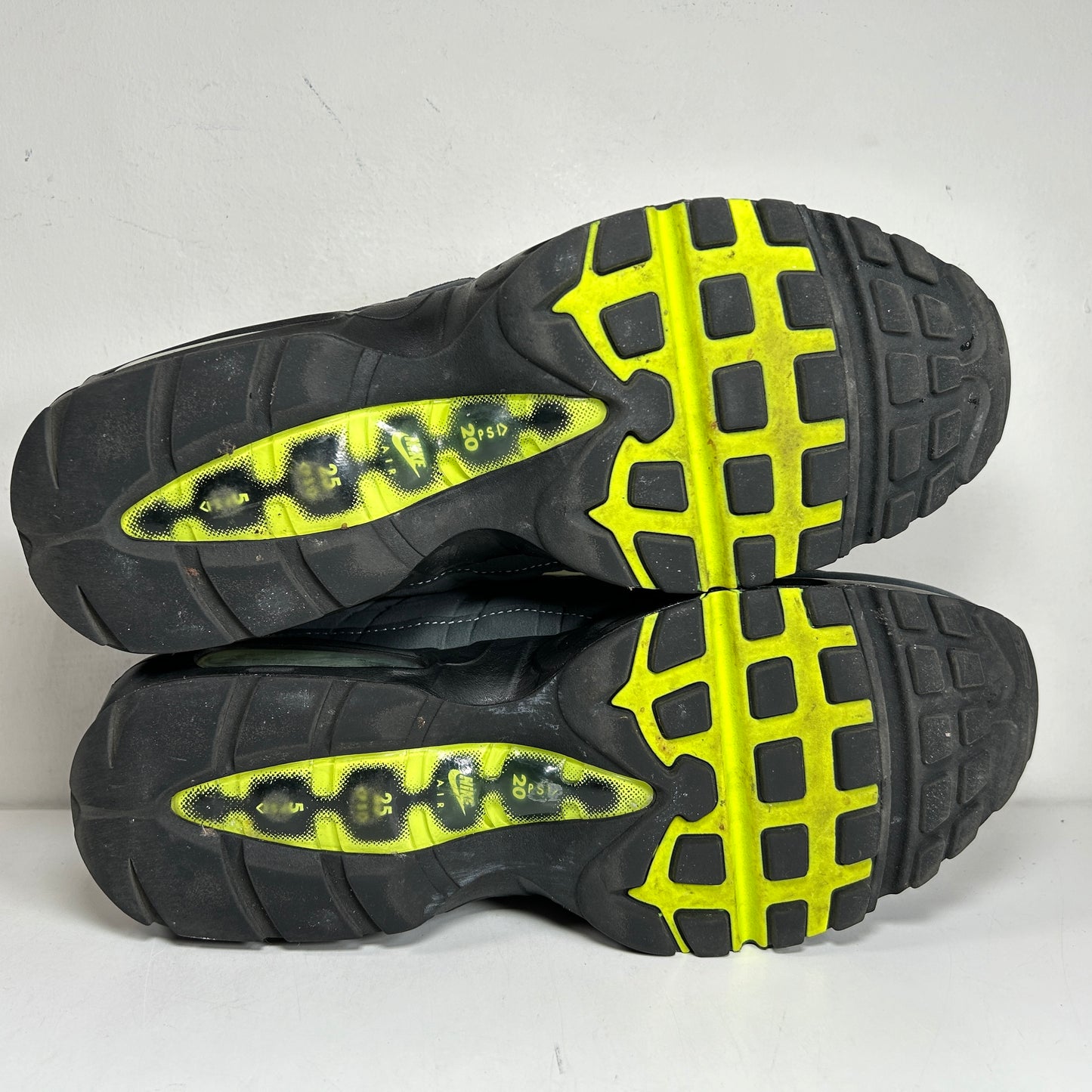 CT1689 001 Nike Air Max 95 OG Neon (2020) [USED] - 9.5 (Used)