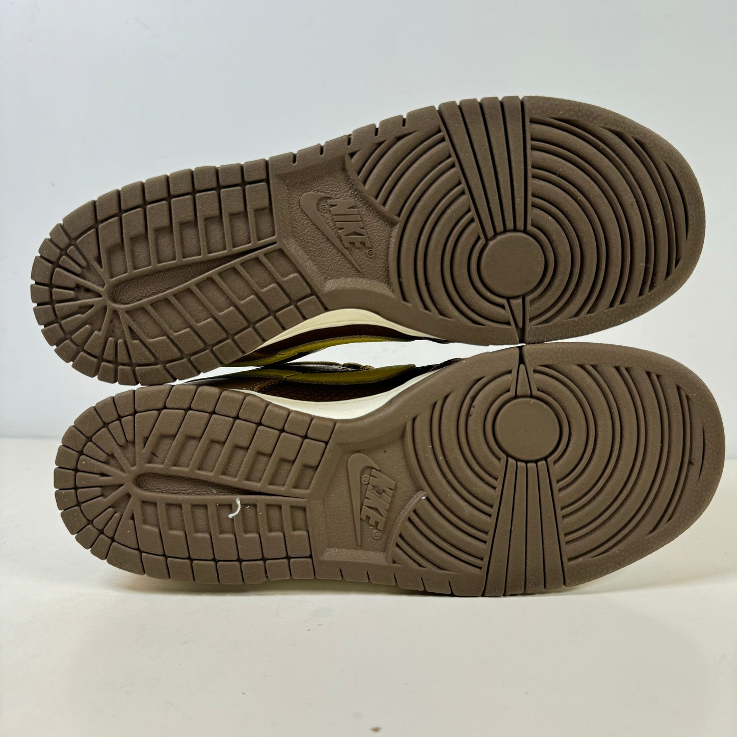 DH3061 200 Nike Dunk Low SP INVICTO Cantina Dunk
