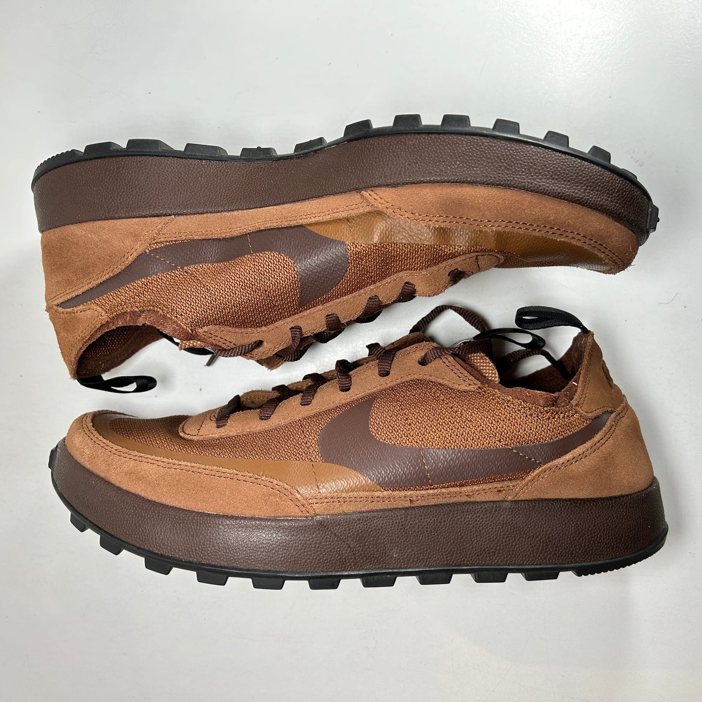 DA6672 201 NikeCraft Zapato de uso general Tom Sachs Field Marrón