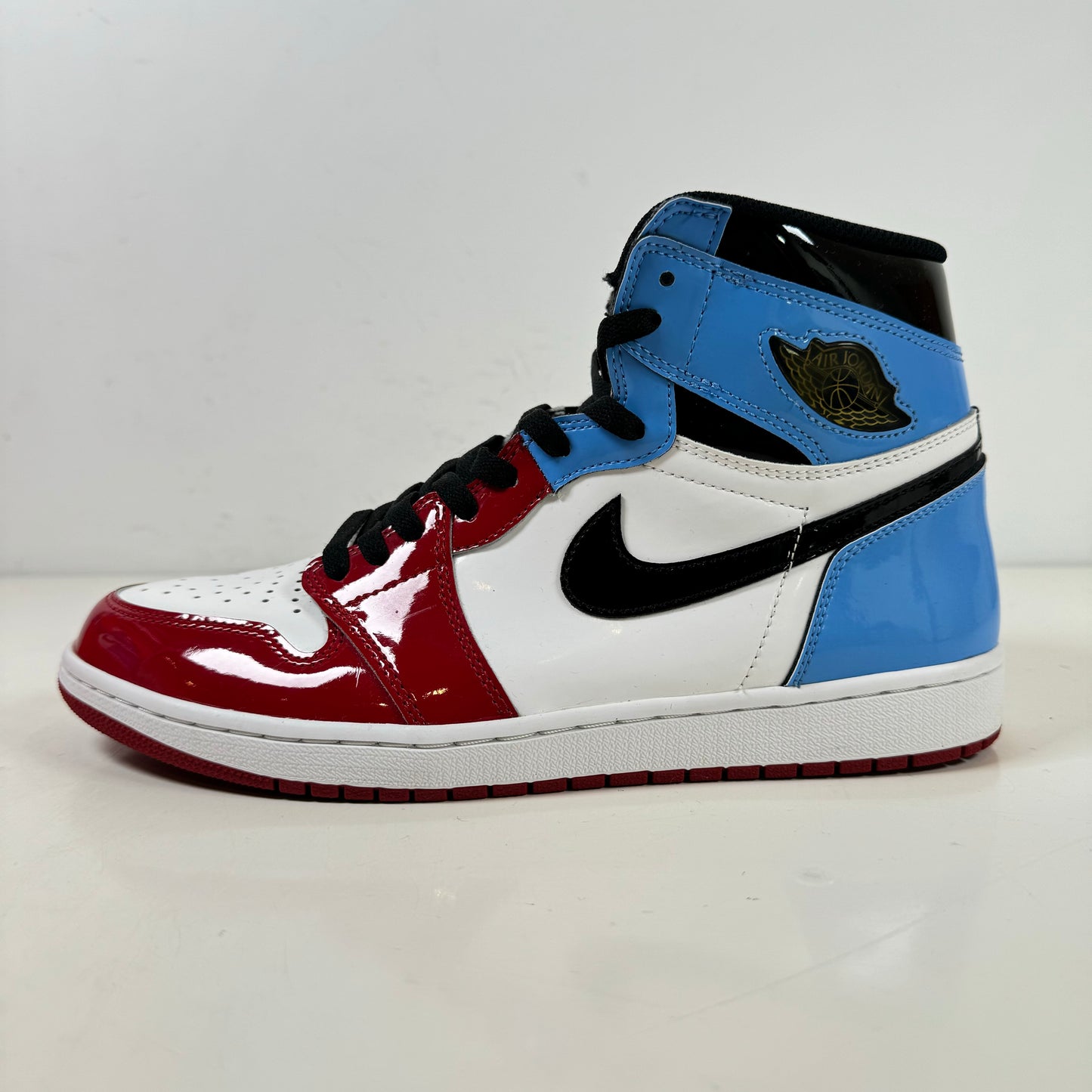 CK5666 100 Jordan 1 Retro High Fearless UNC Chicago [USED] - 11 M (Used)