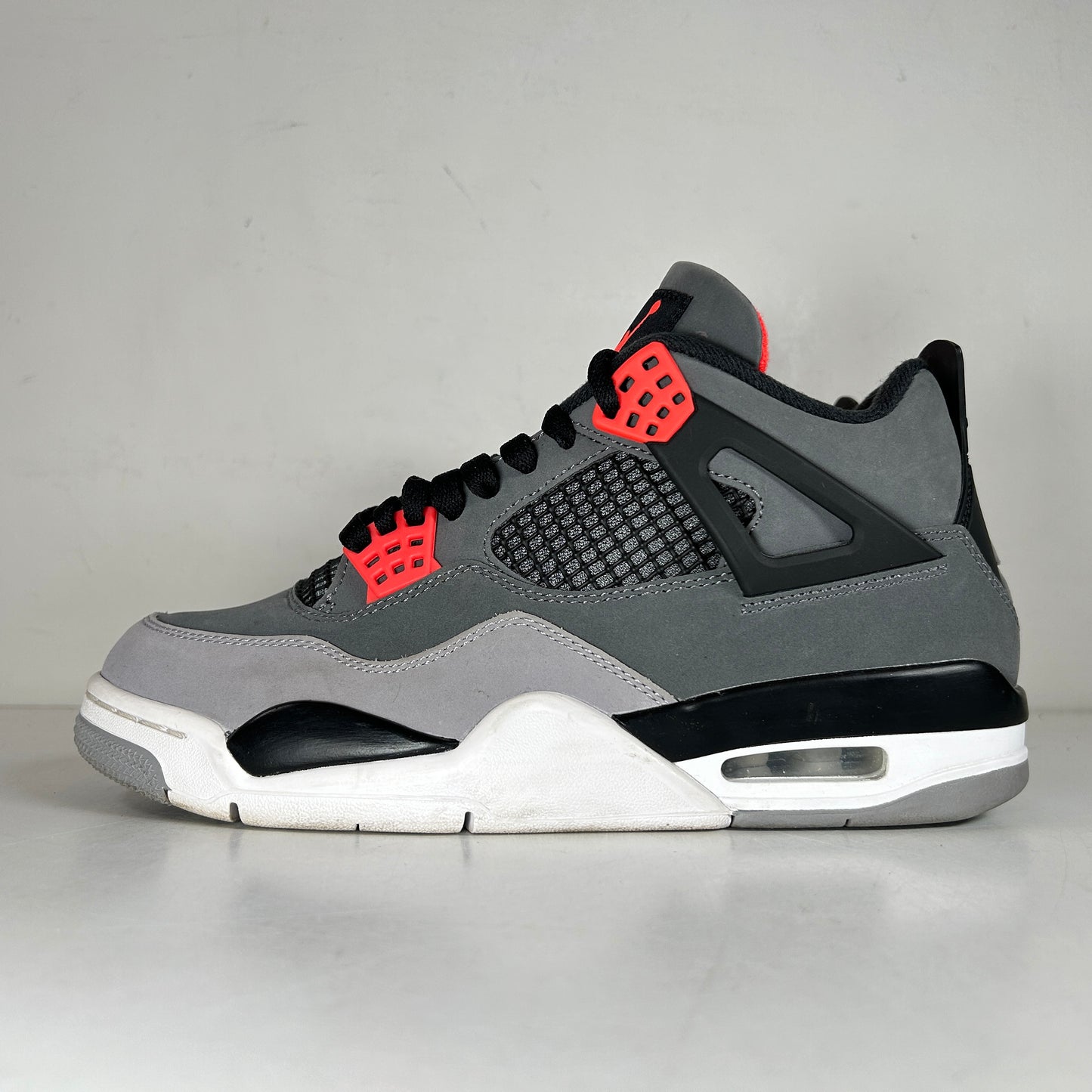 DH6927 061 Jordan 4 Retro Infrared [USED] - 7.5 M (Used) (No Box)