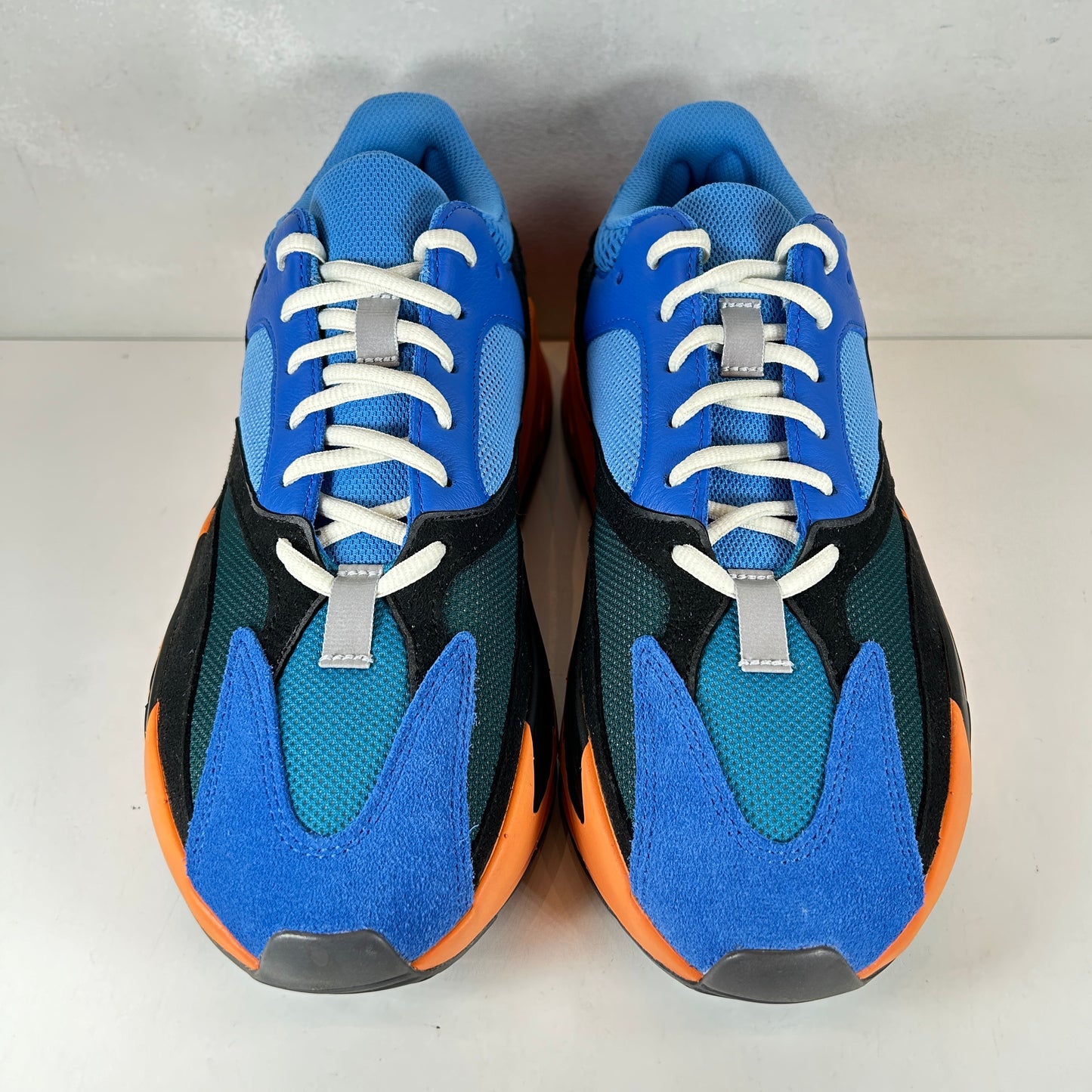 GZ0541 Adidas Yeezy Boost 700 Azul brillante