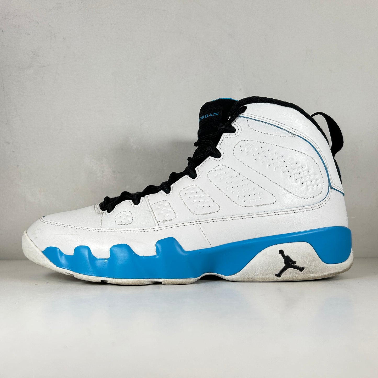 FQ8992 101 Jordan 9 Retro Powder Blue (2024) [USED] - 11 M (Used3)