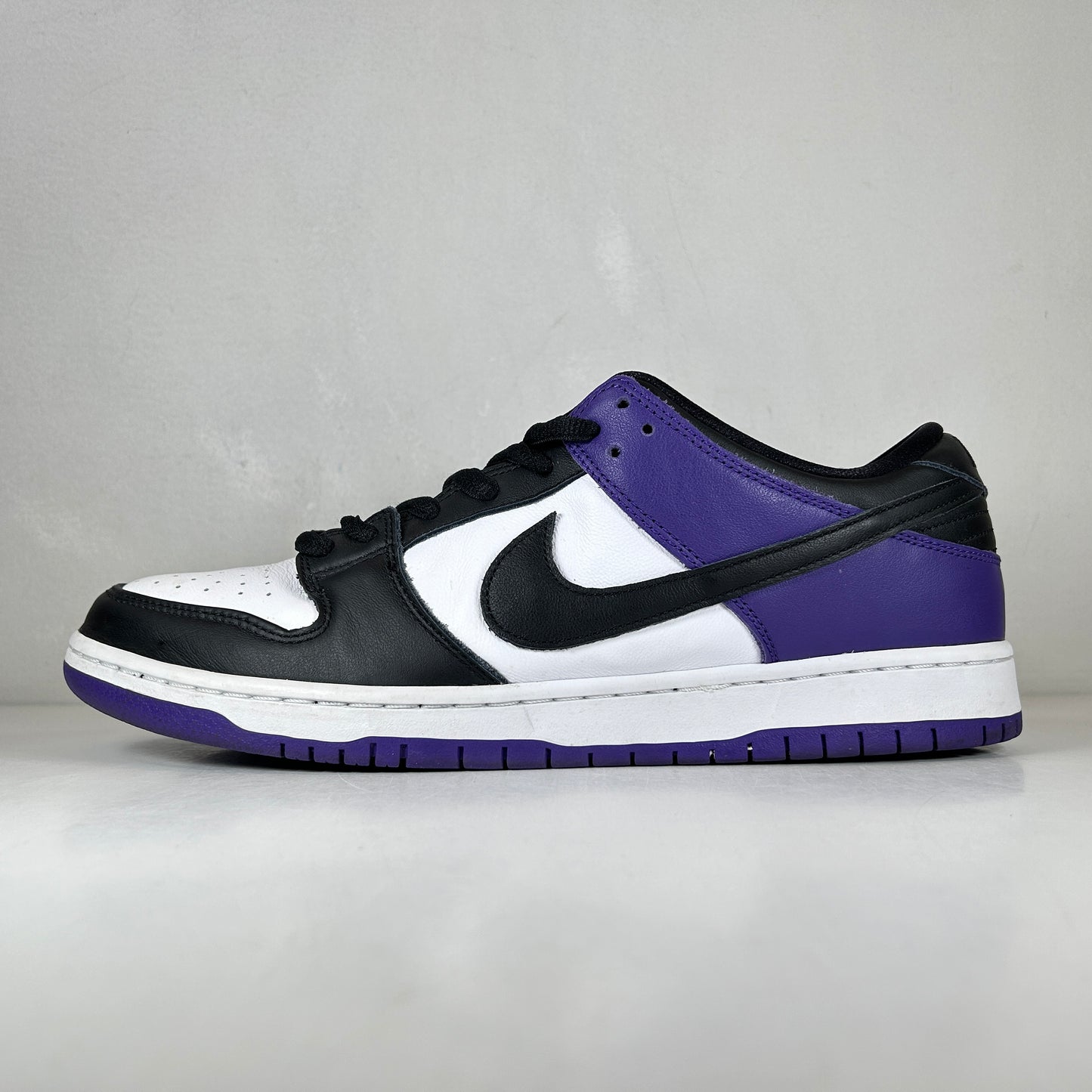 BQ6817 500 Nike SB Dunk Low Court Purple [USED] - 13 M (Used)