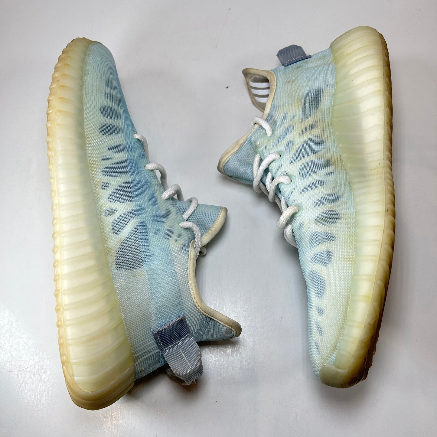 GW2869 adidas Yeezy Boost 350 V2 Mono Ice [USED] - 9 M (Used)