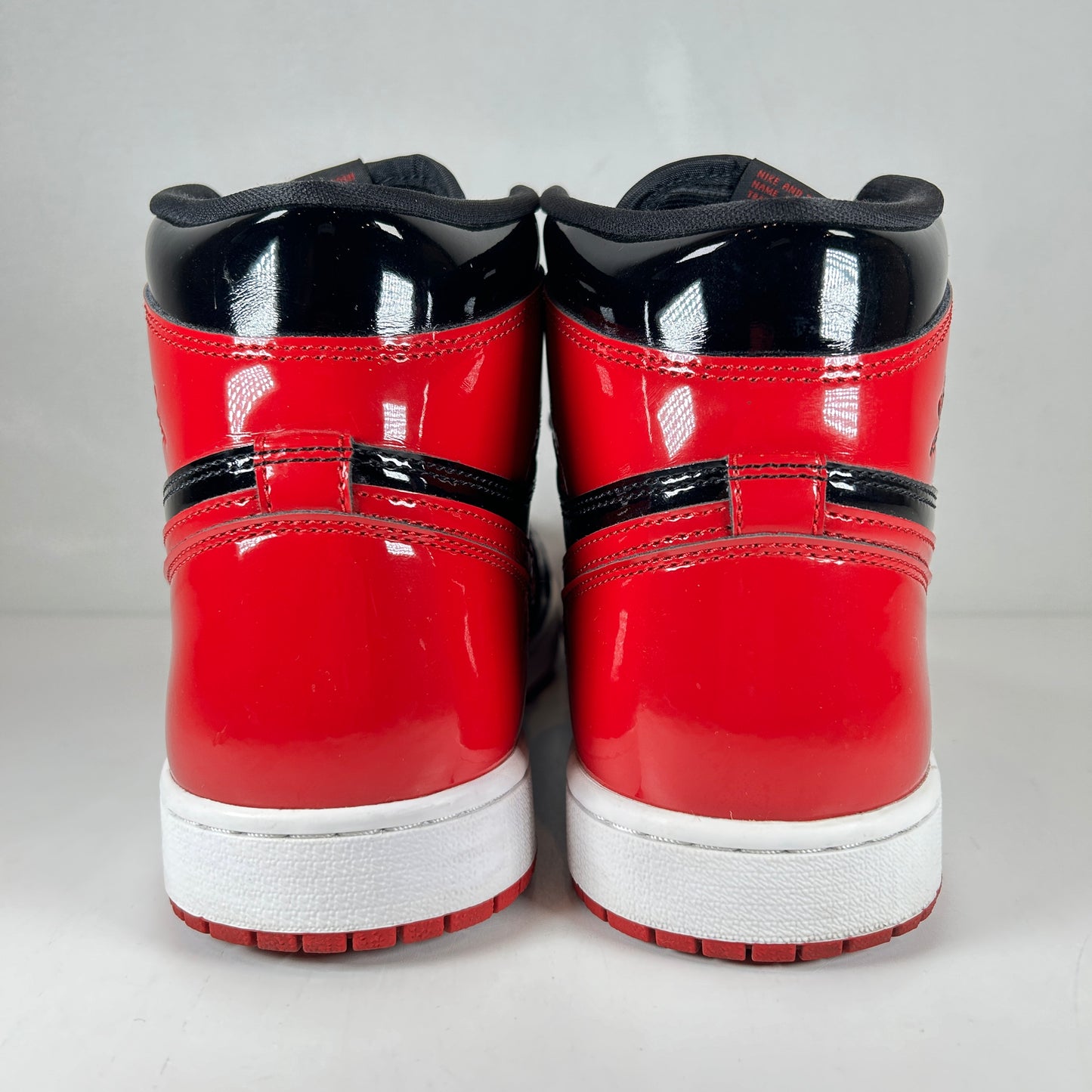 555088 063 Jordan 1 Retro High OG Patent Bred [USED] - 10.5 M (Used2)