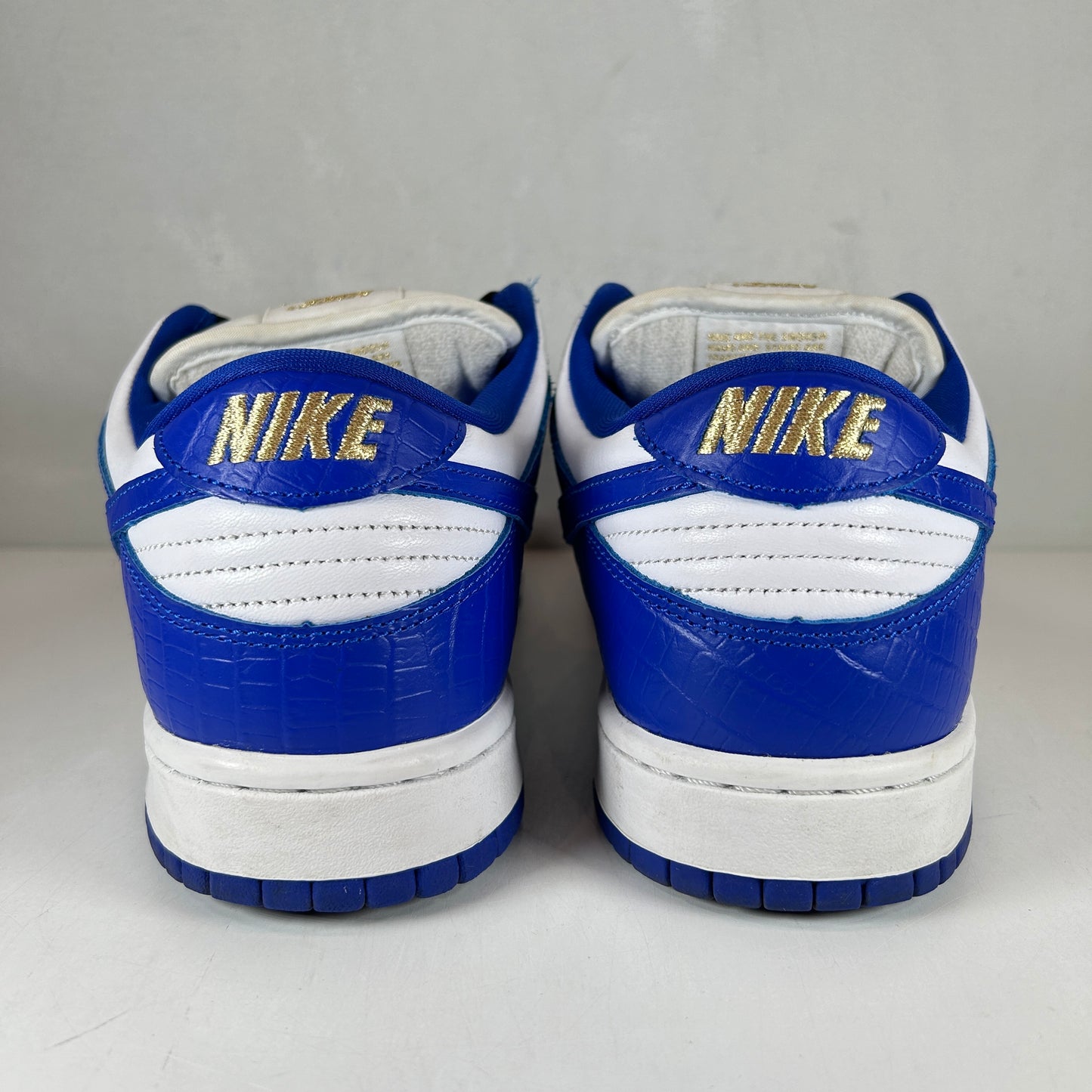 DH3228 100 Nike SB Dunk Low Supreme Stars Hyper Royal (2021) [USED] - 9.5 M (Used)