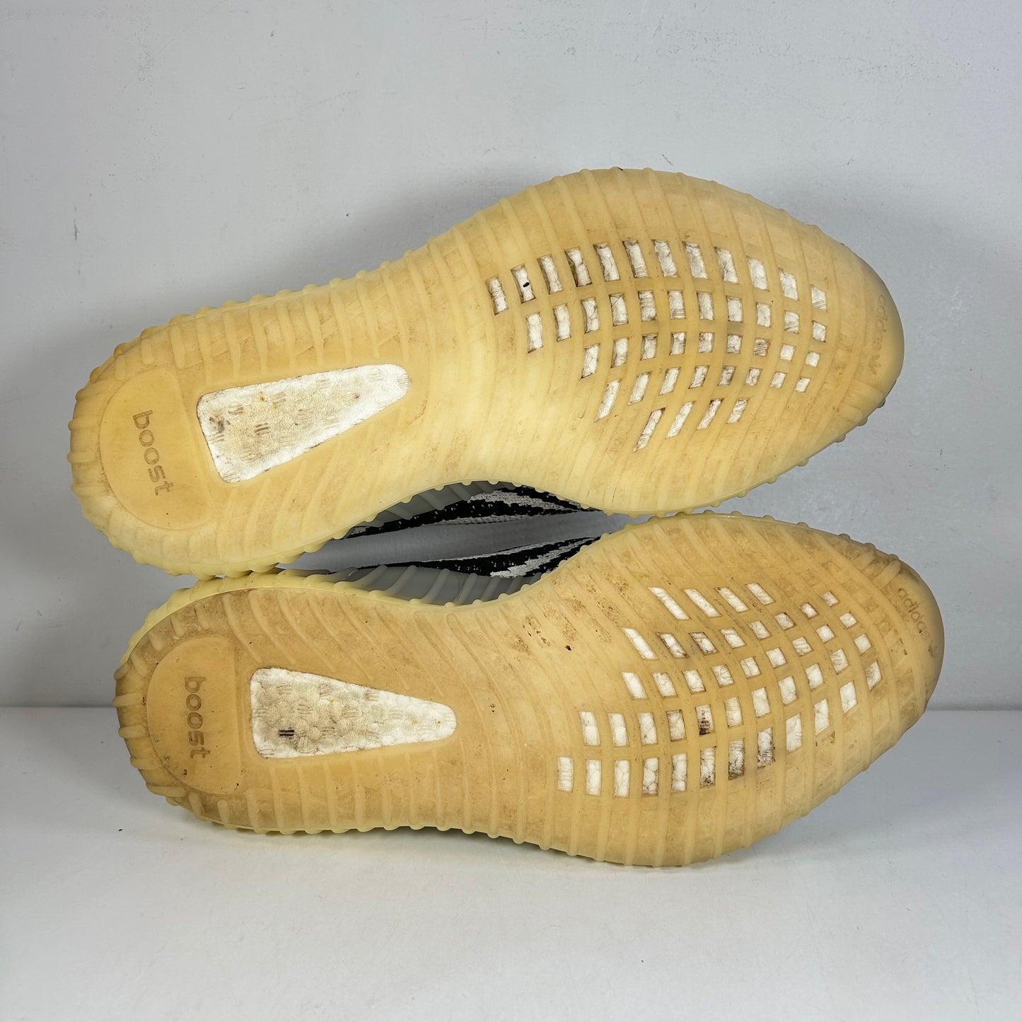 CP9654 Yeezy 350 V2 Zebra [USED] - 12 M (Used) (Replace Box)