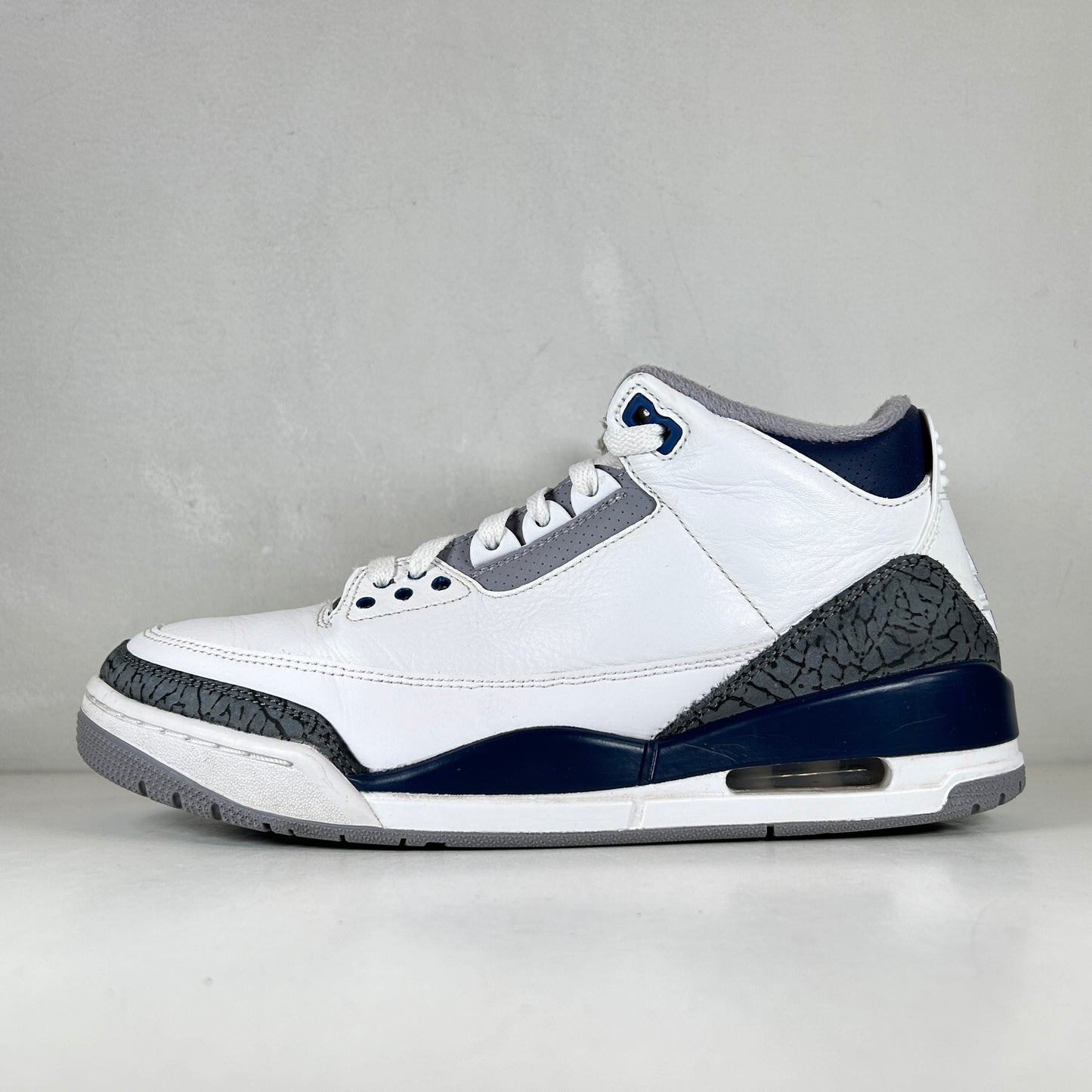 CT8532 140 Jordan 3 Retro Azul marino medianoche