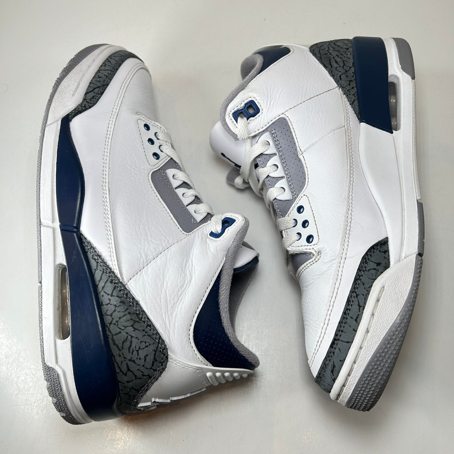 CT8532 140 Jordan 3 Retro Azul marino medianoche