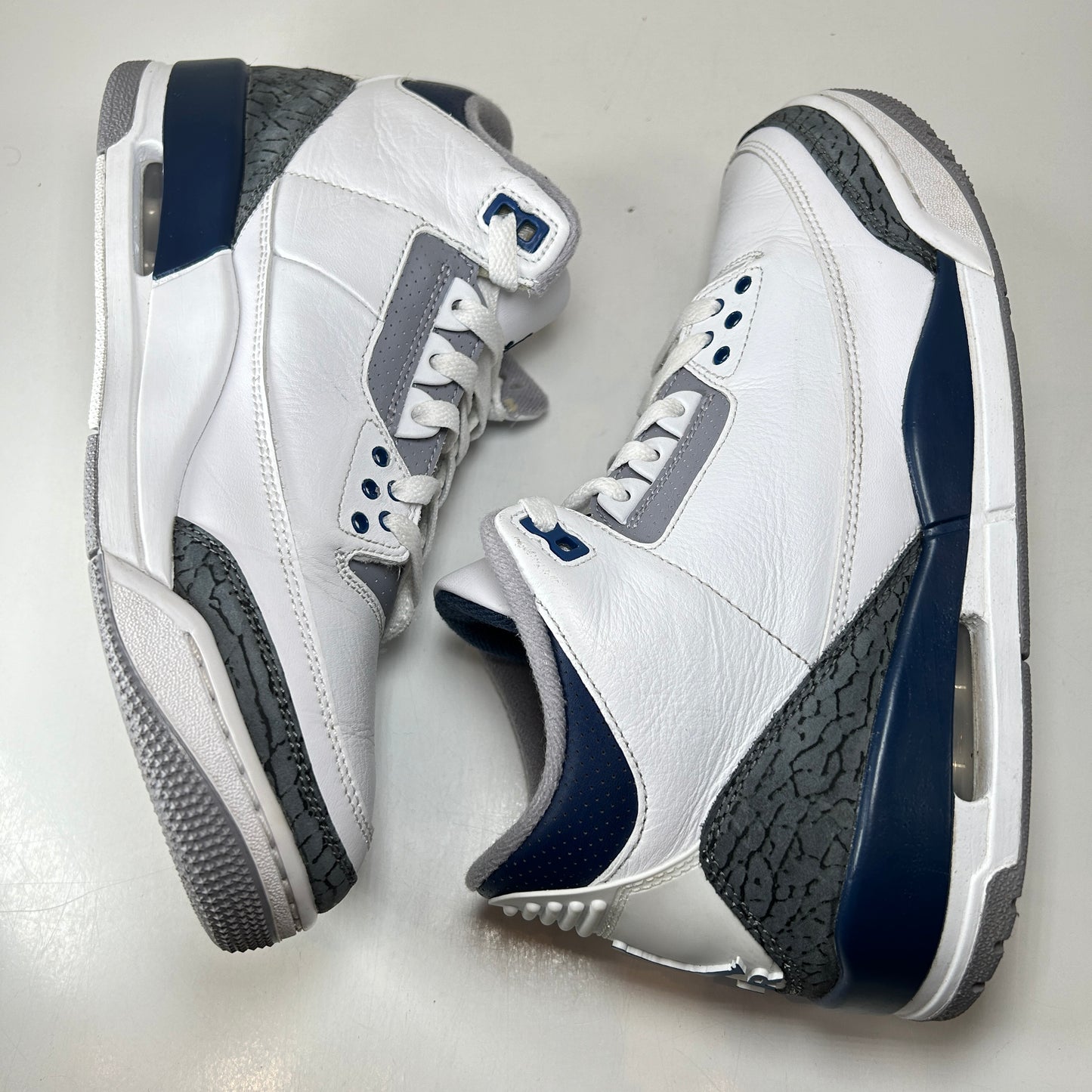 CT8532 140 Jordan 3 Retro Azul marino medianoche