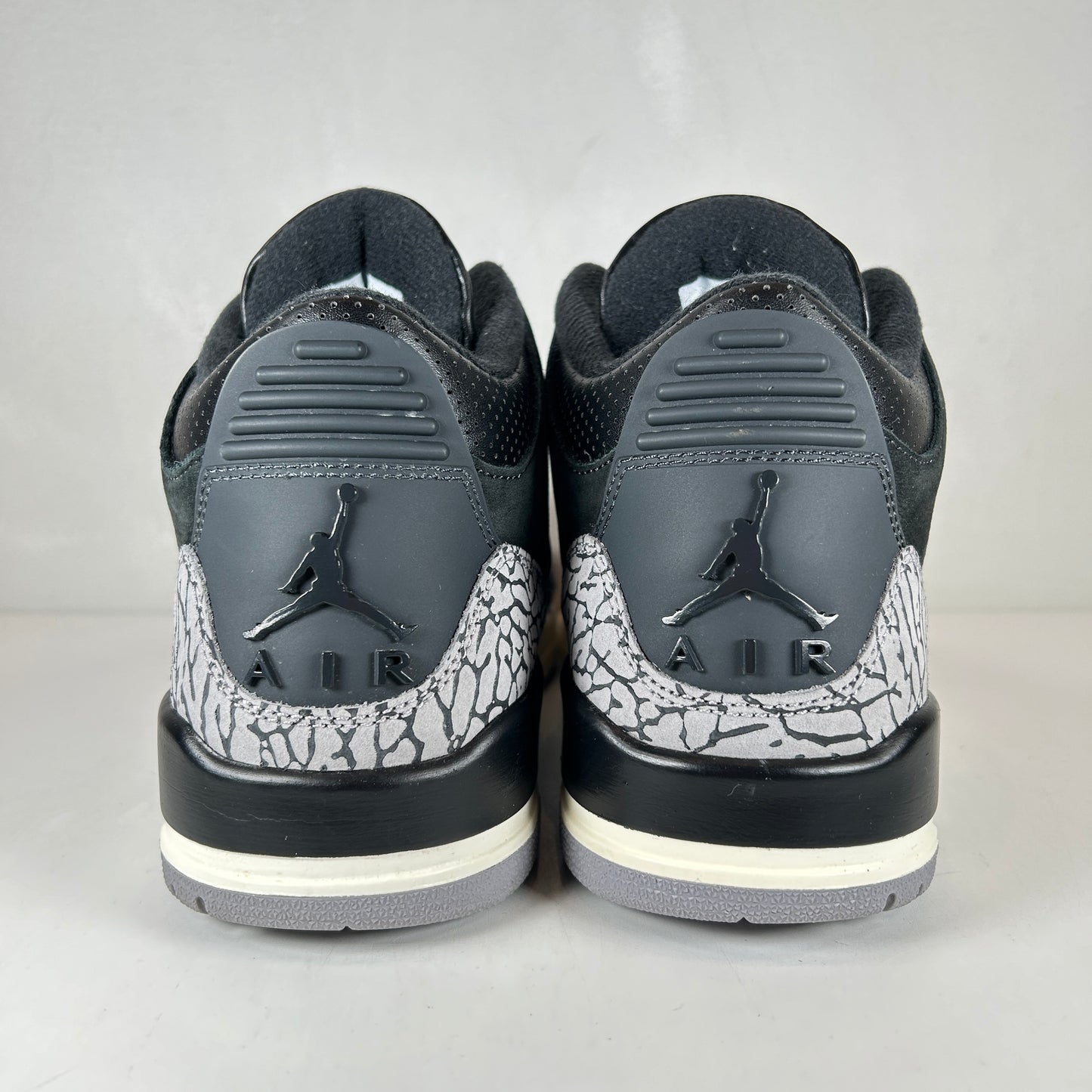 CK9246 001 Jordan 3 Retro Off Noir (Women's) [USED] - 10 W (Used)