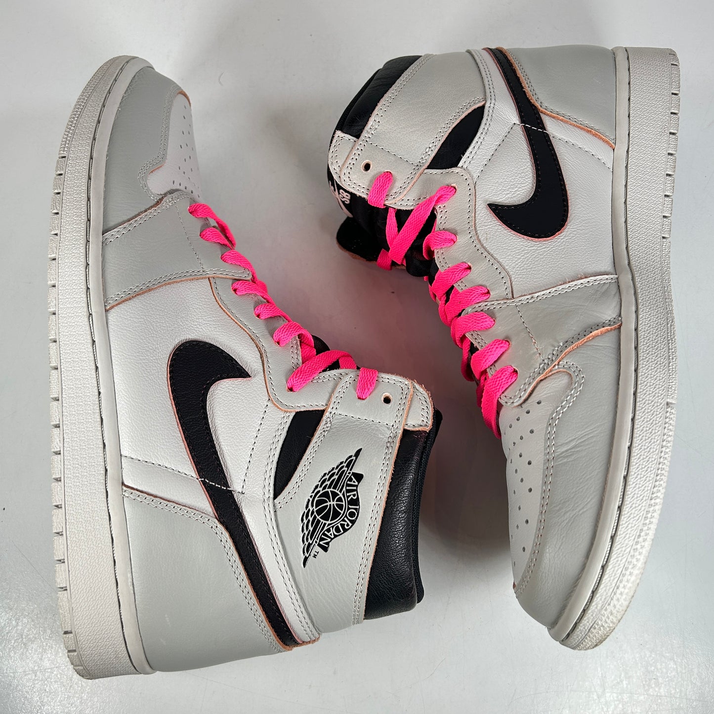 CD6578 006 Jordan 1 NYC to Paris [USED] - 12 M (Used)