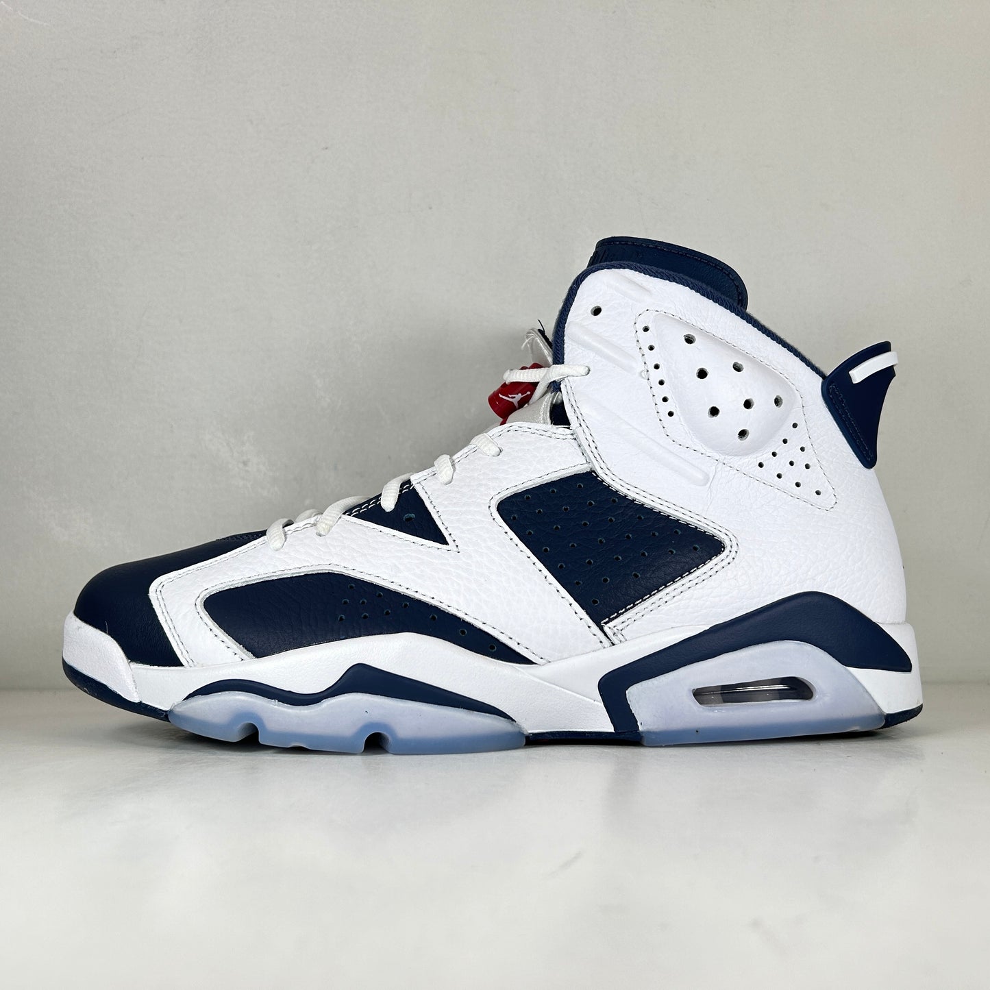CT8529 164 Jordan 6 Retro Olympic (2024) - 11.5 M (Used)