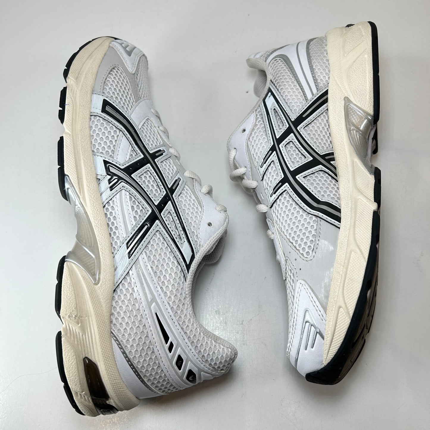 1201A256 118 ASICS Gel-1130 White Cloud Grey [USED] - 10.5 M (Used)