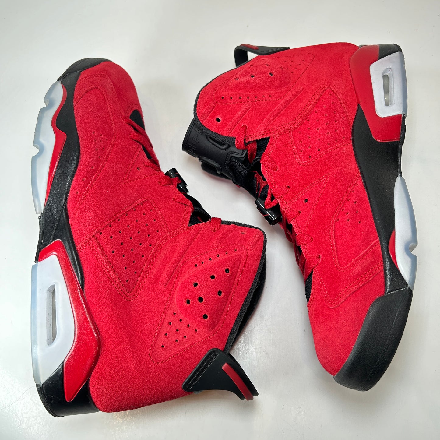 CT8529 600  Jordan 6 Retro Toro Bravo [USED] - 10.5 M (Used)