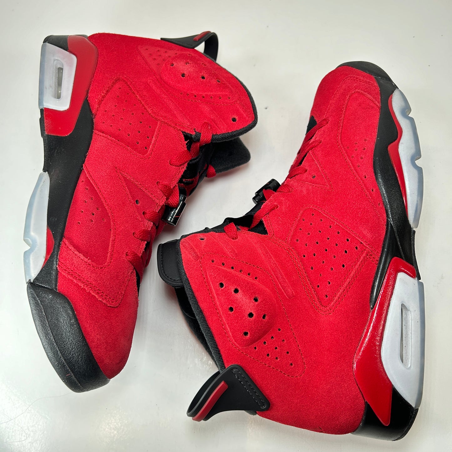 CT8529 600  Jordan 6 Retro Toro Bravo [USED] - 10.5 M (Used)