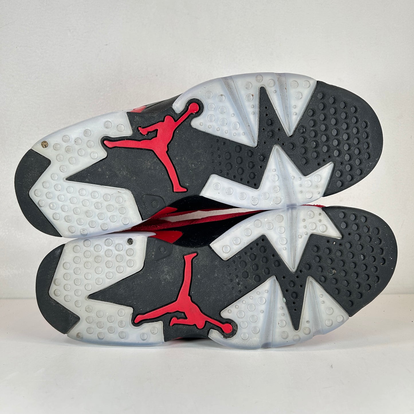 CT8529 600  Jordan 6 Retro Toro Bravo [USED] - 10.5 M (Used)