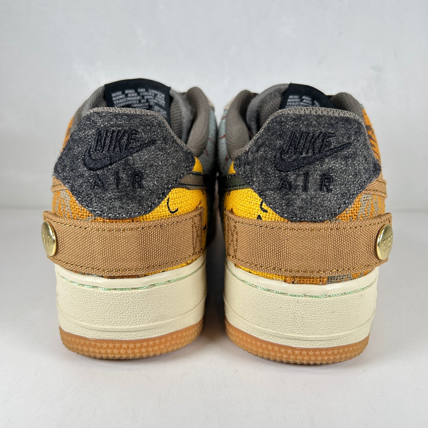 CN2405 900 AF1 Low Travis Scott Cactus Jack [USED] - 6.5 M (VNDS)