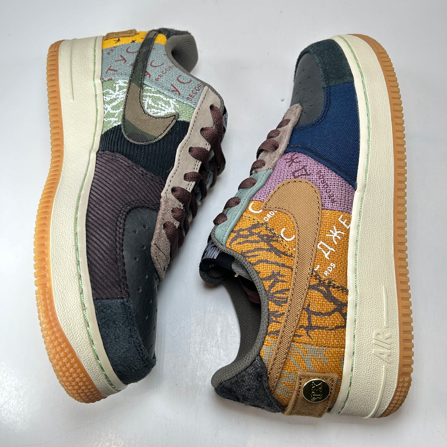 CN2405 900 AF1 Low Travis Scott Cactus Jack [USED] - 6.5 M (VNDS)