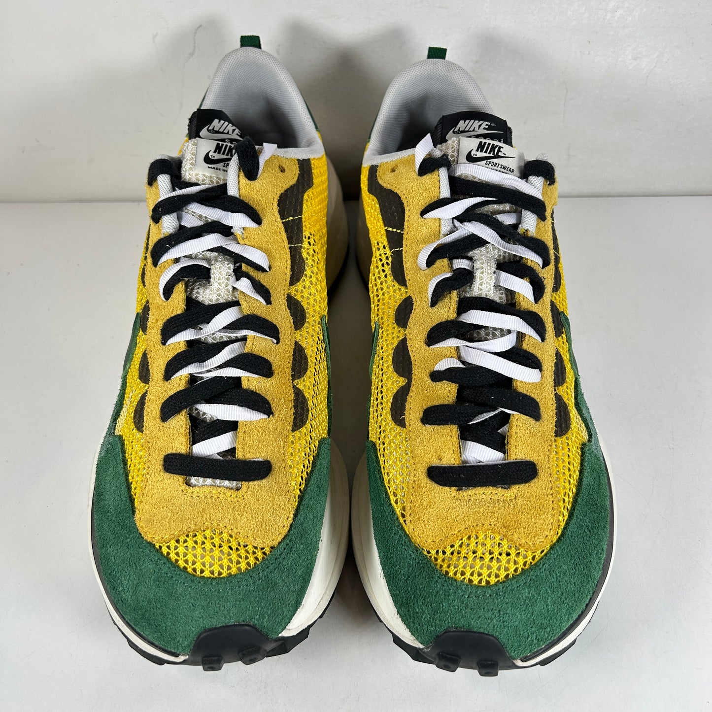 CV1363 700 Nike Vaporwaffle sacai Tour Yellow Stadium Green [USED] - 13 M (Used)