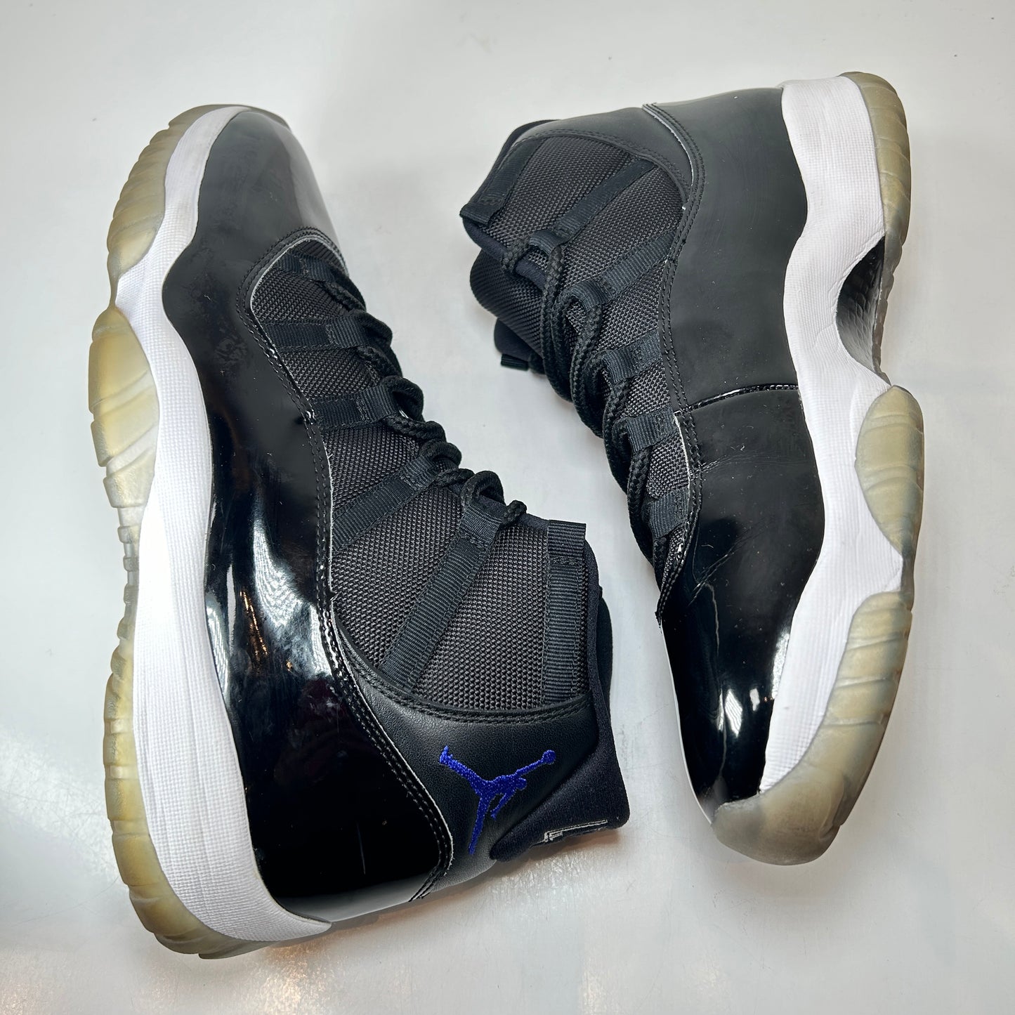 378037 003 Jordania 11 Space Jam (2016)