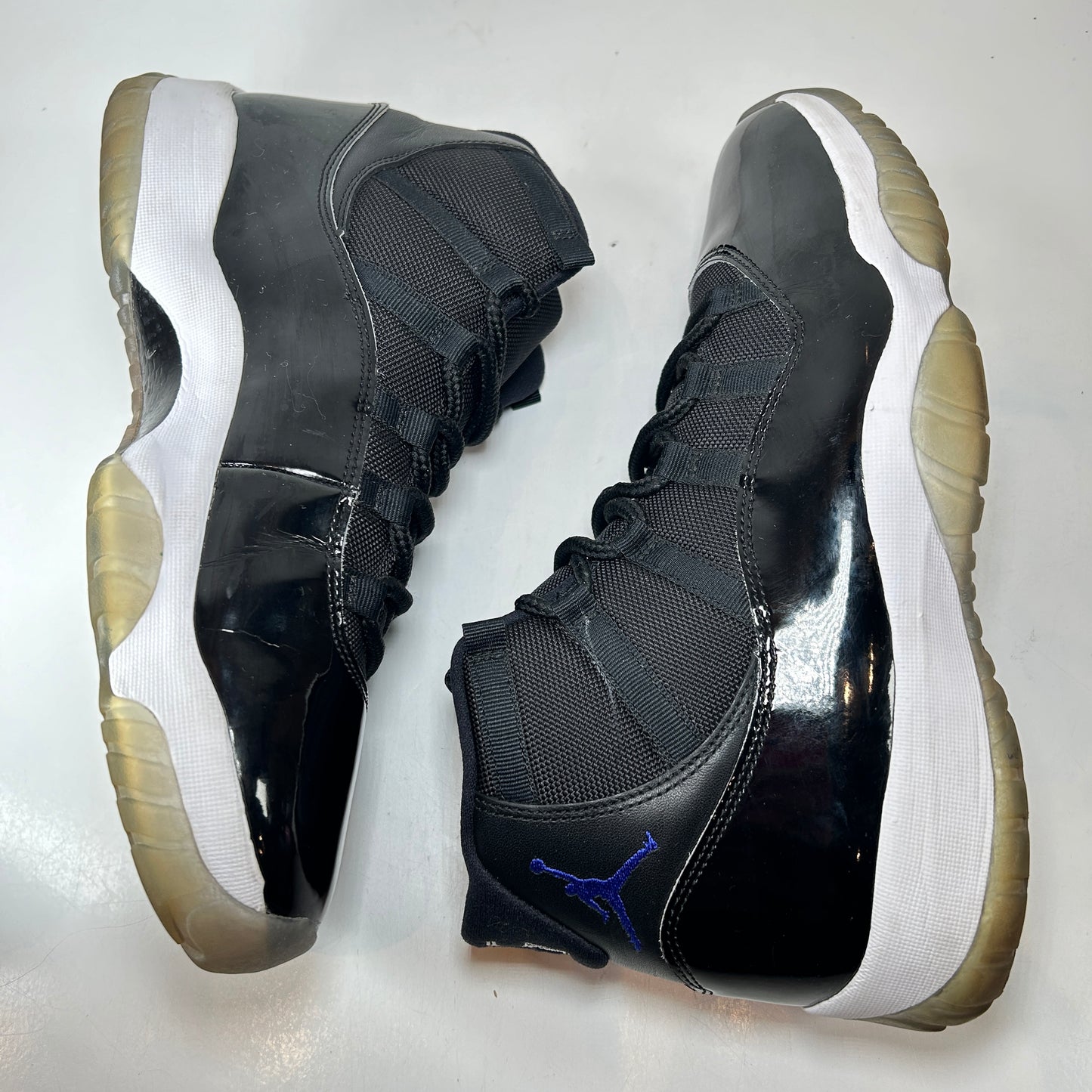 378037 003 Jordania 11 Space Jam (2016)