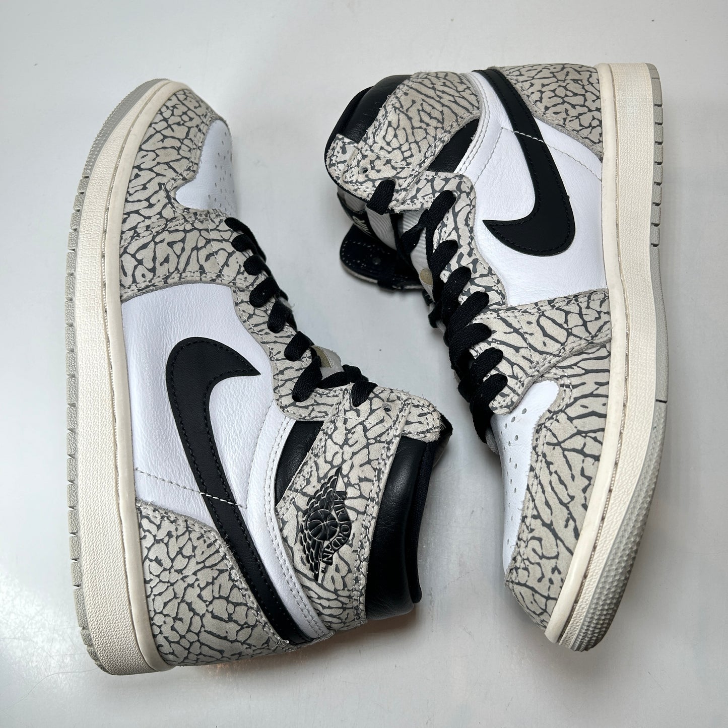 DZ5485 052 Jordan 1 Retro High OG White Cement [USED] - 8 M (Used)