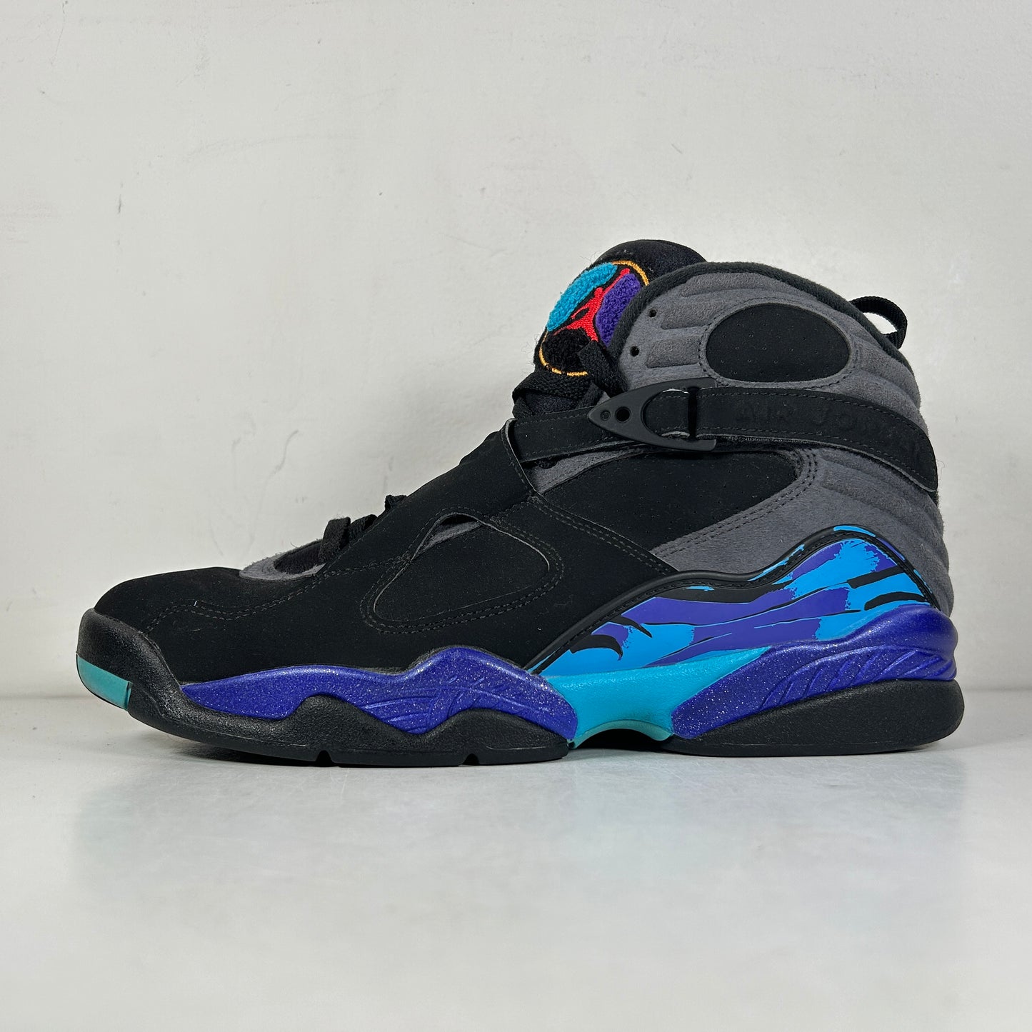 305381 025 Jordan 8 Retro Aqua (2015) [USED] - 9.5 M (Used)