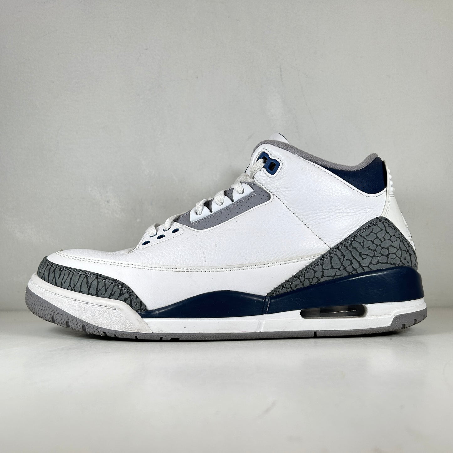 CT8532 140 Jordan 3 Retro Azul marino medianoche